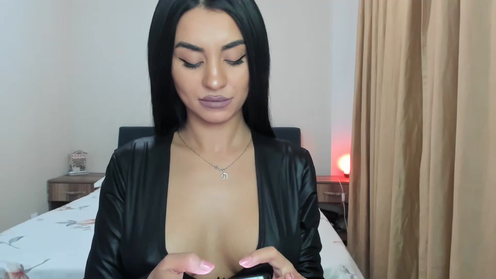 Gallery image thumbnail from Madam_Jesse's myfreecams stream on, 12/26/2022, 24:15 image 13 of 20