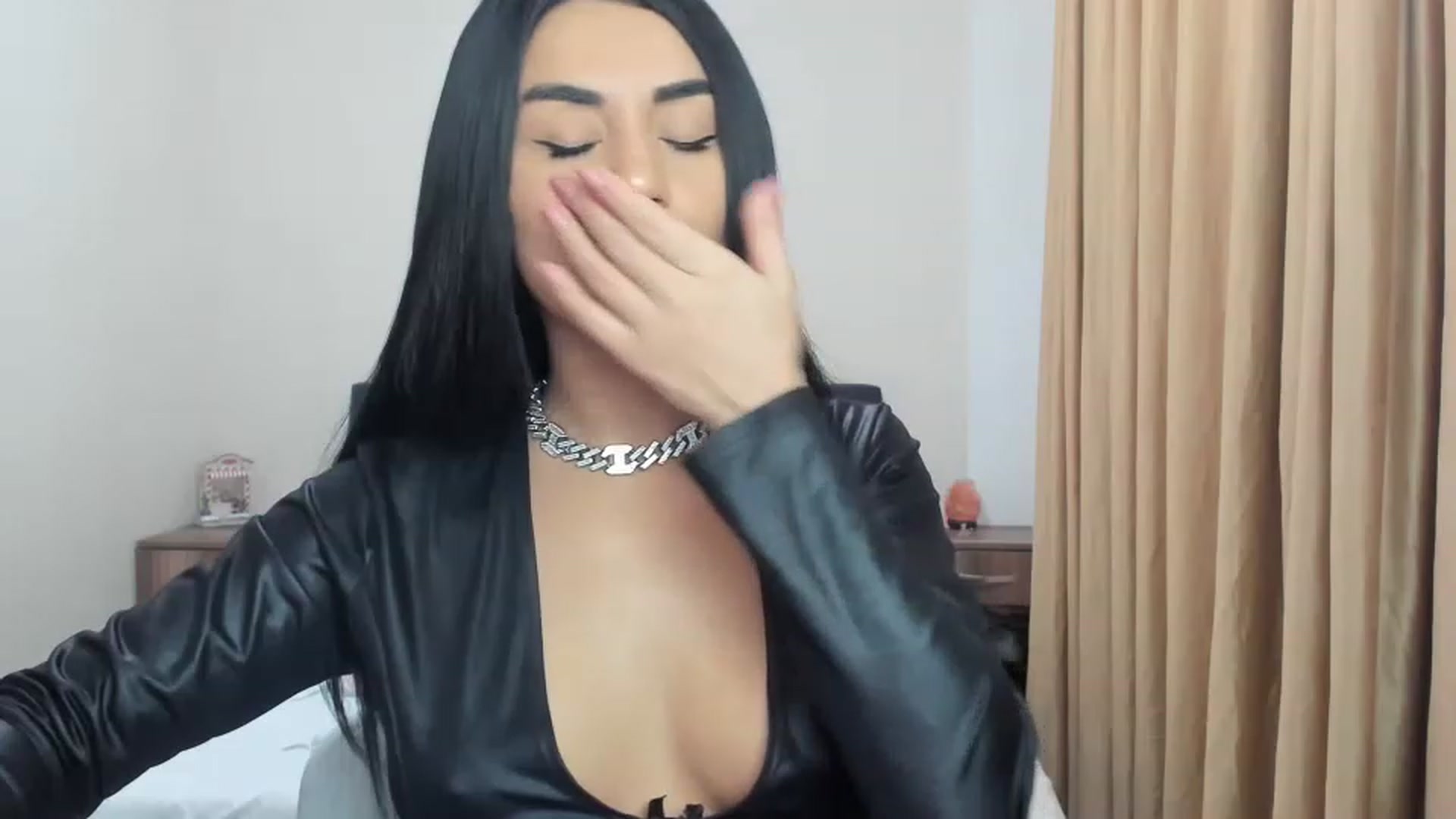 Gallery image thumbnail from Madam_Jesse's myfreecams stream on, 01/01/2023, 21:39 image 18 of 20