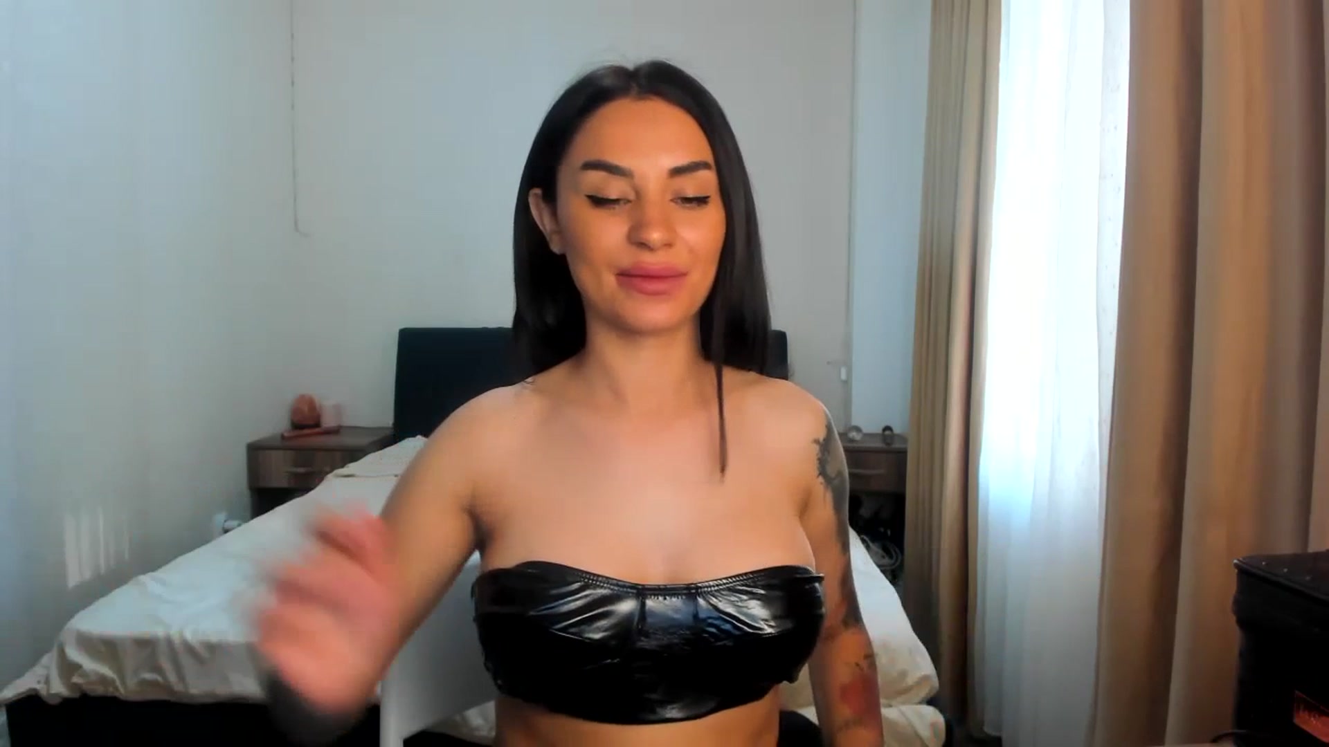 Gallery image thumbnail from Madam_Jesse's myfreecams stream on, 07/09/2023, 15:43 image 16 of 20