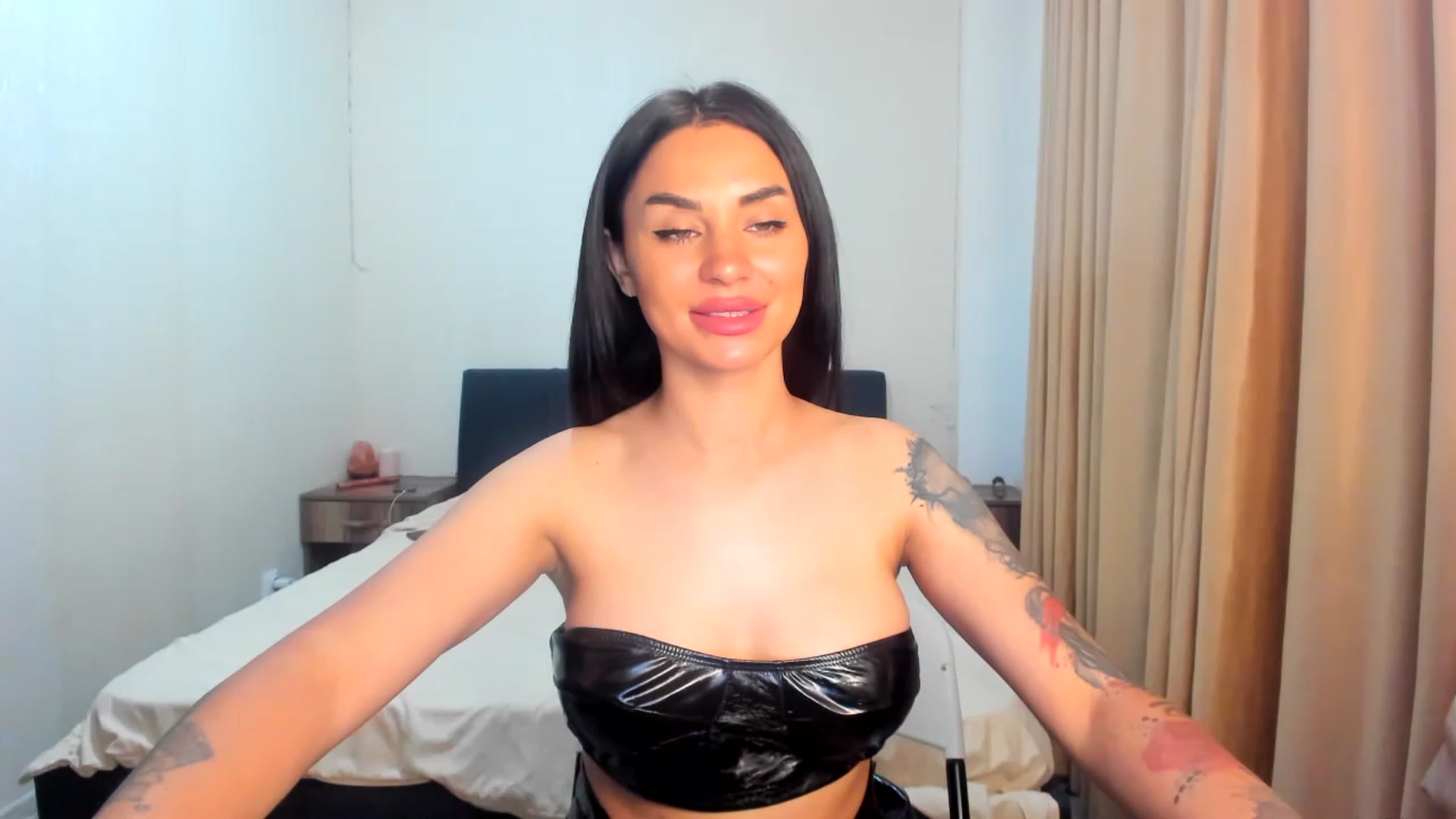 Gallery image thumbnail from Madam_Jesse's myfreecams stream on, 07/09/2023, 18:20 image 10 of 20