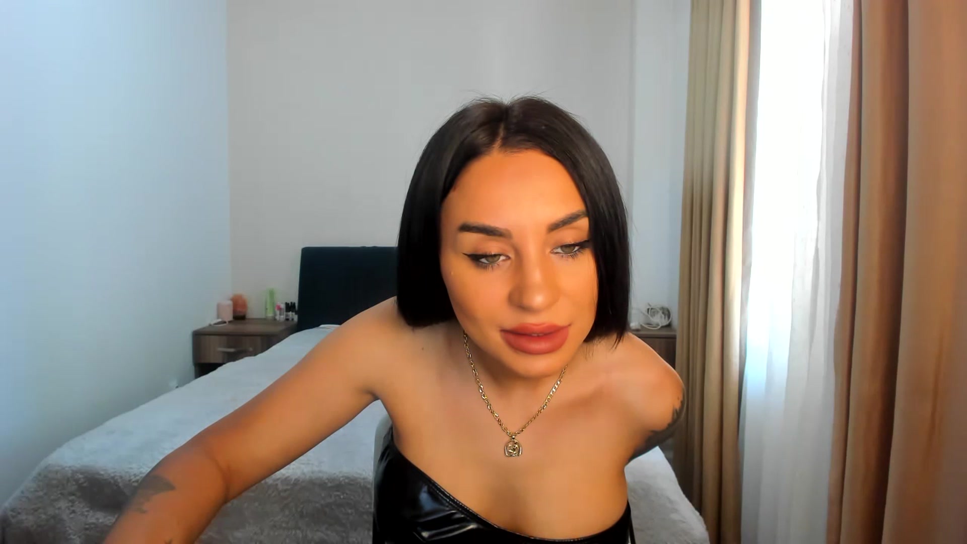 Gallery image thumbnail from Madam_Jesse's myfreecams stream on, 07/15/2023, 13:49 image 4 of 20