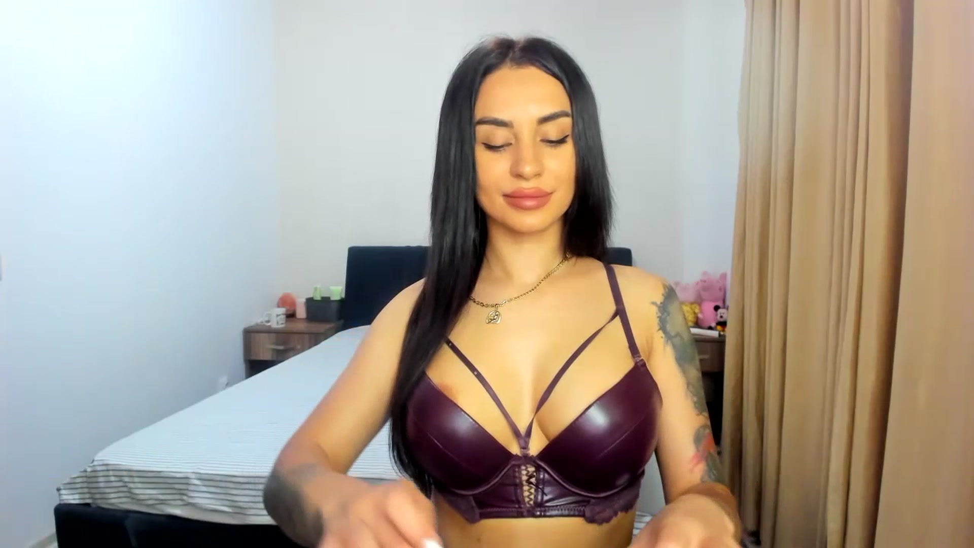 Gallery image thumbnail from Madam_Jesse's myfreecams stream on, 07/17/2023, 18:53 image 20 of 20