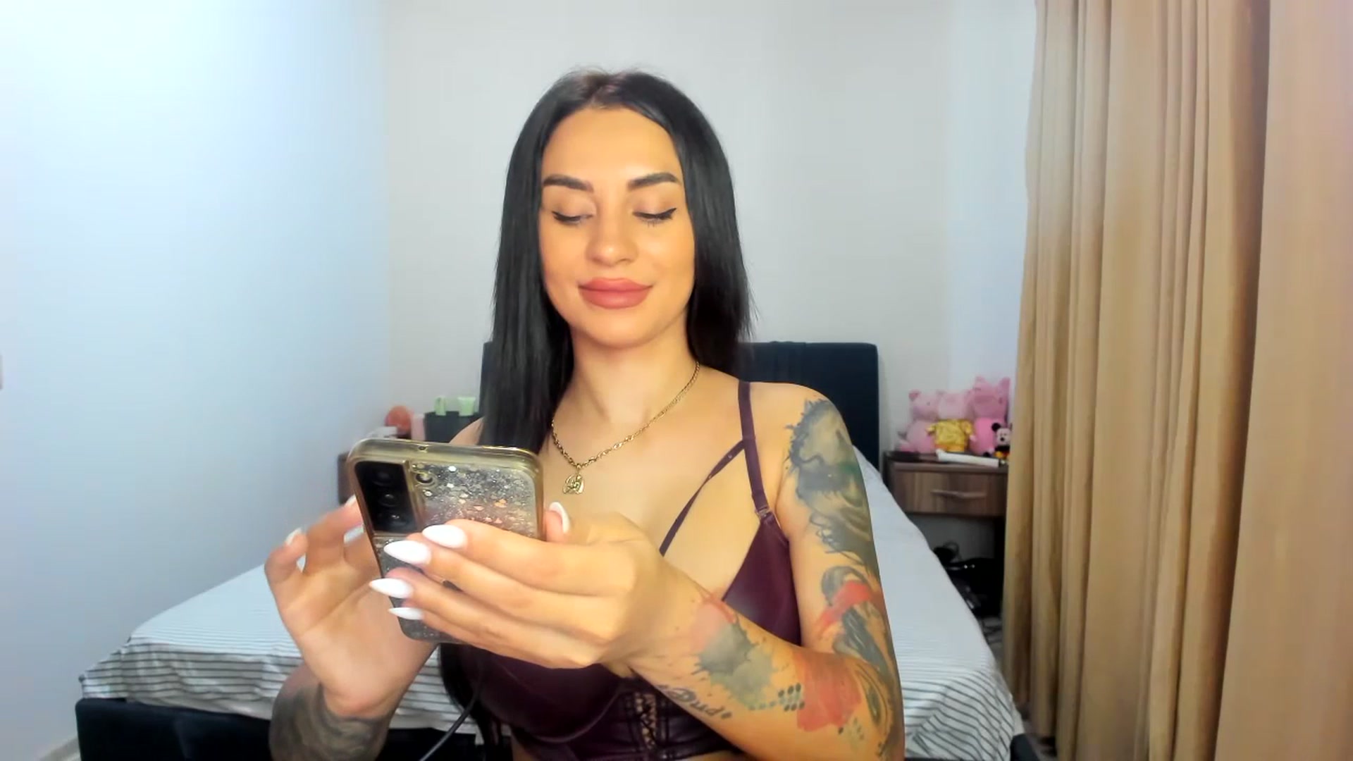 Gallery image thumbnail from Madam_Jesse's myfreecams stream on, 07/17/2023, 18:53 image 4 of 20