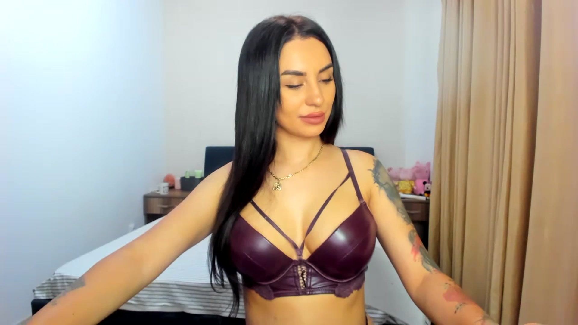 Gallery image thumbnail from Madam_Jesse's myfreecams stream on, 07/17/2023, 18:53 image 15 of 20