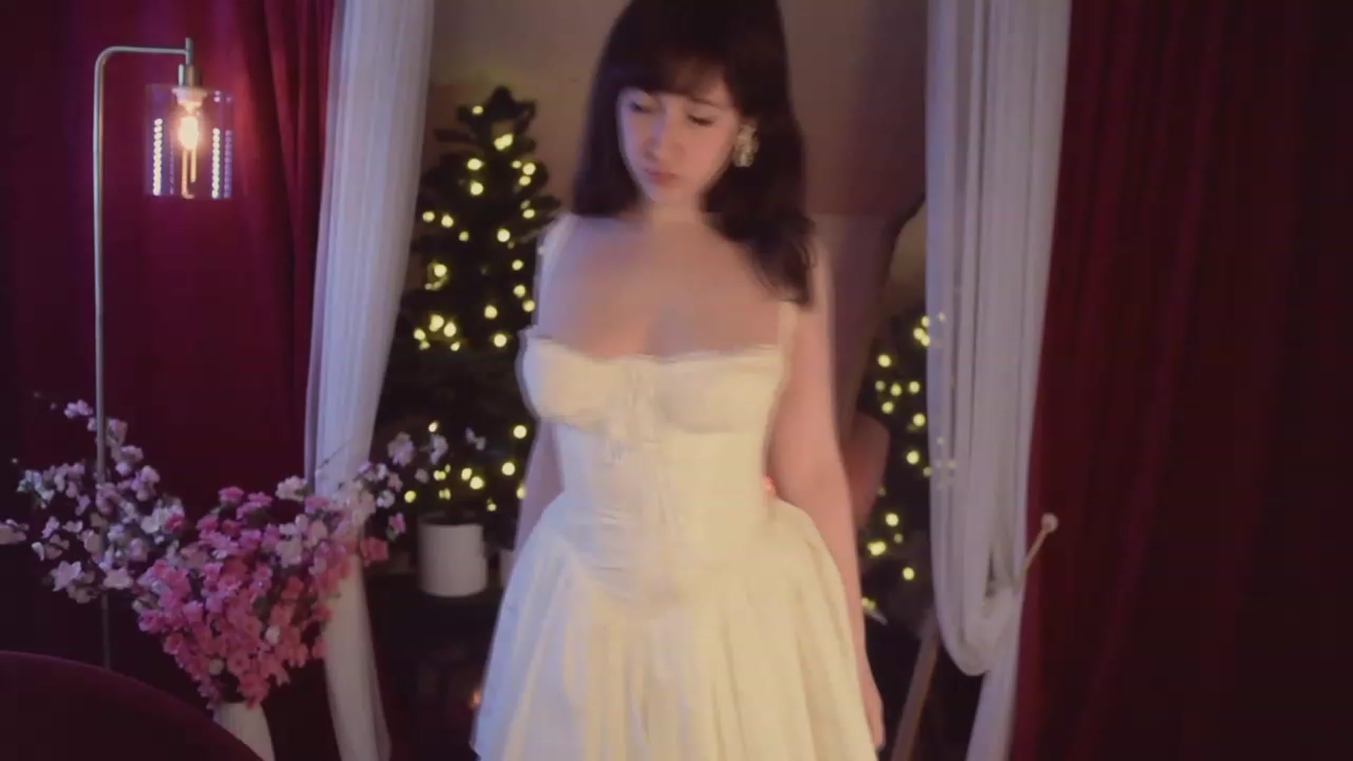 Gallery image thumbnail from Madame's myfreecams stream on, 12/15/2023, 06:30 image 15 of 20