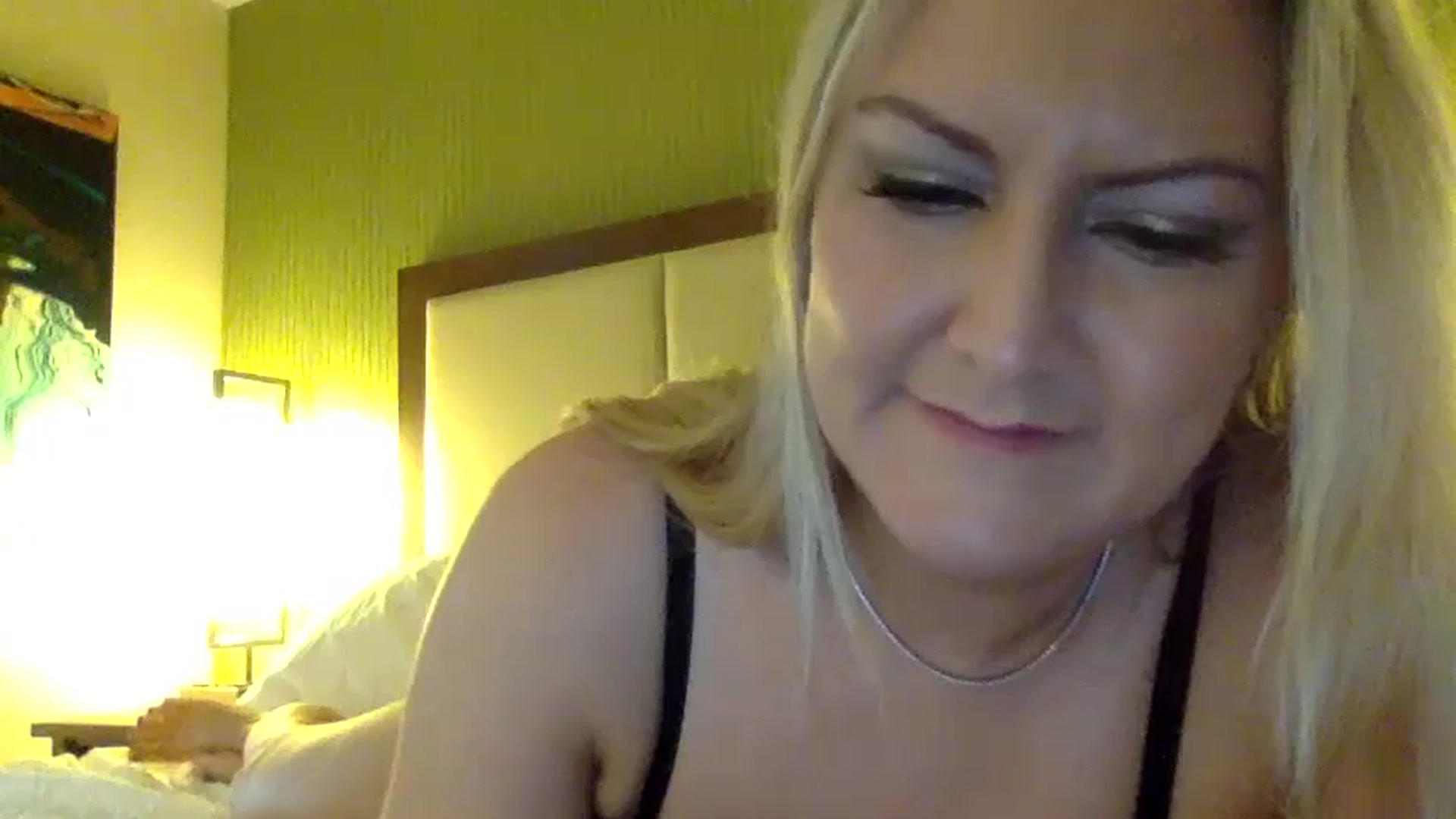 Gallery image thumbnail from MadameMystery's myfreecams stream on, 04/09/2025, 14:48 image 4 of 20