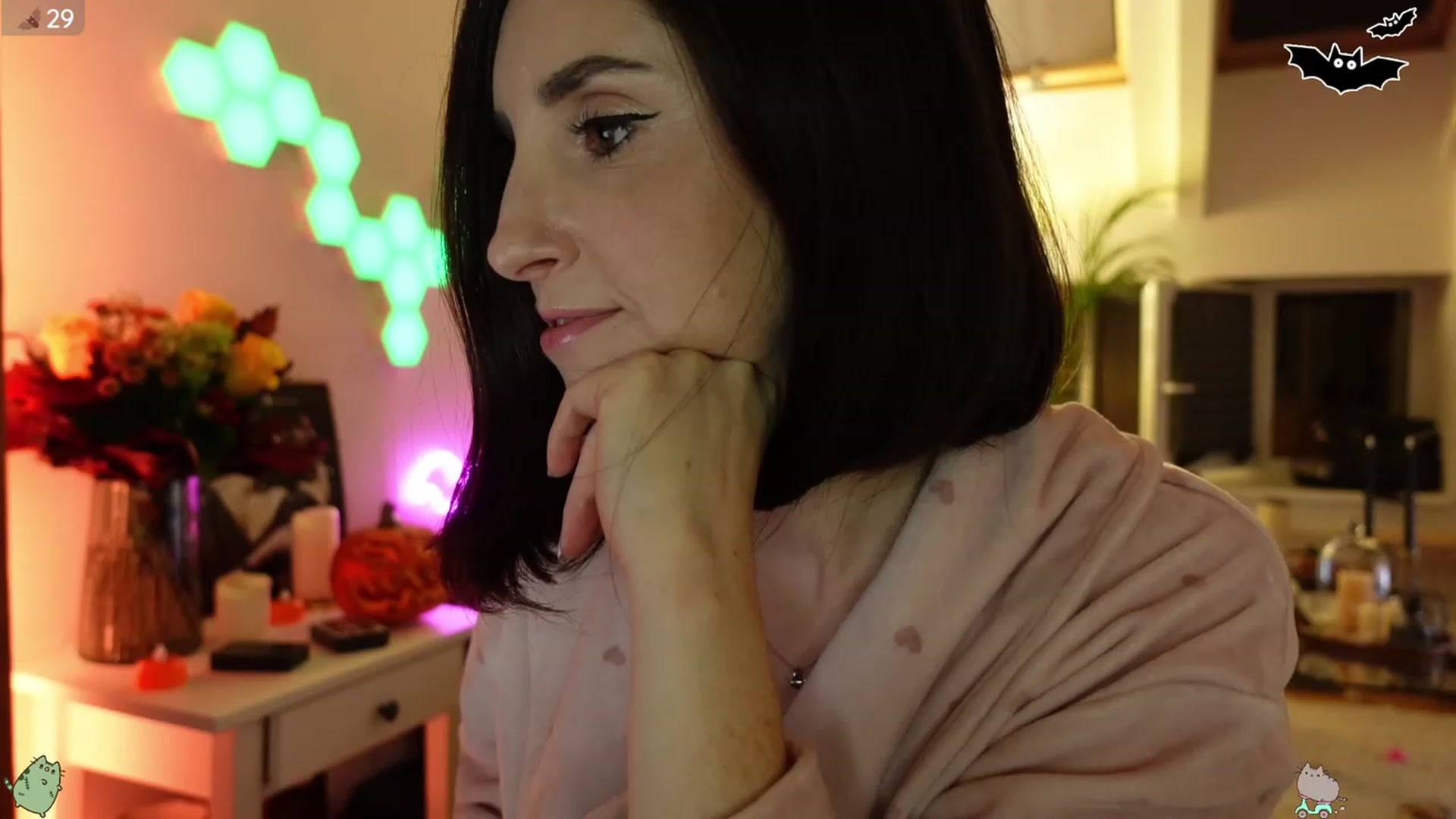 Gallery image thumbnail from Maddie's myfreecams stream on, 10/04/2023, 01:11 image 17 of 20