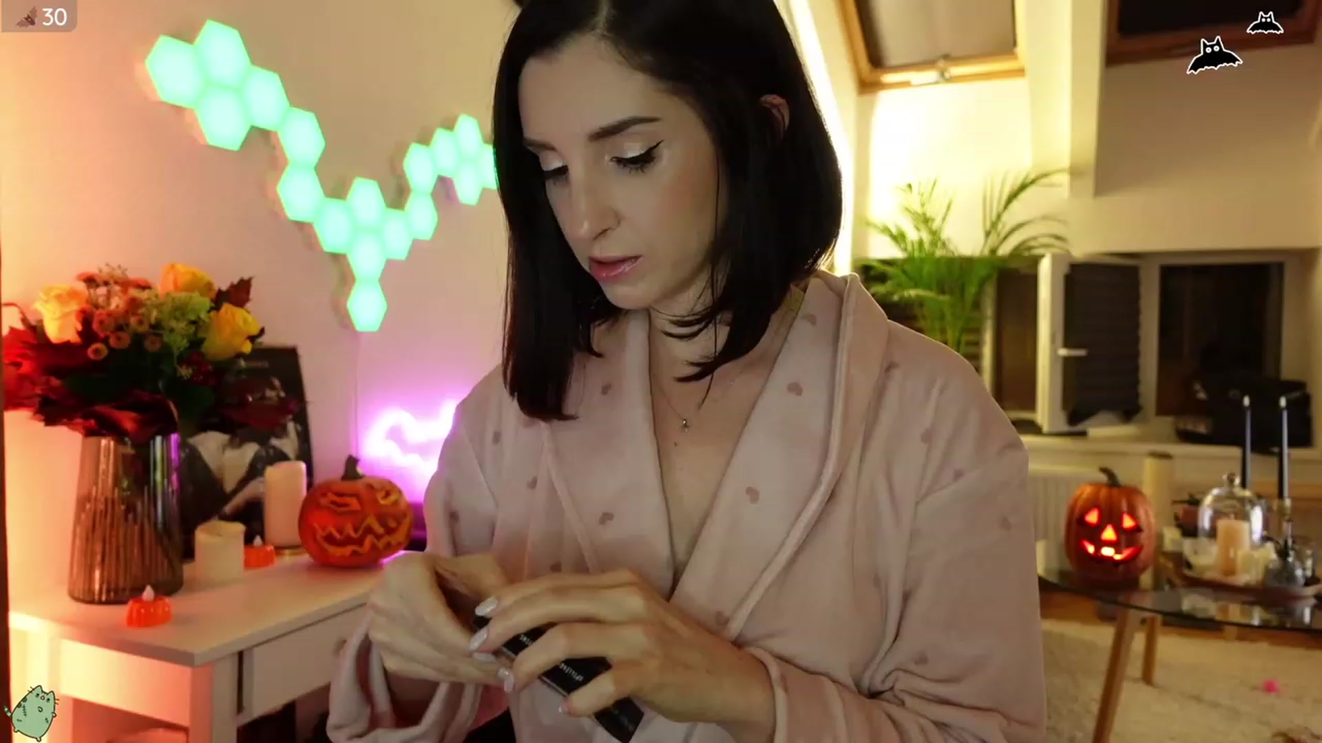 Gallery image thumbnail from Maddie's myfreecams stream on, 10/04/2023, 01:11 image 6 of 20