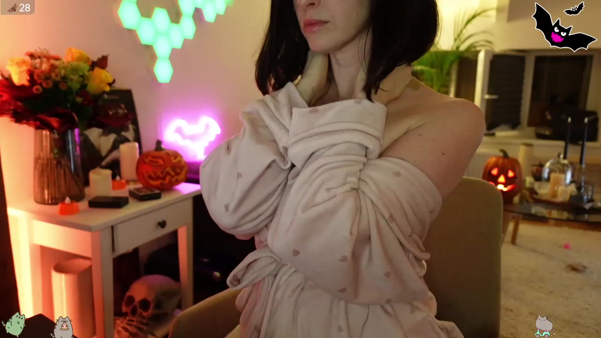 Gallery image thumbnail from Maddie's myfreecams stream on, 10/04/2023, 02:49 image 15 of 20