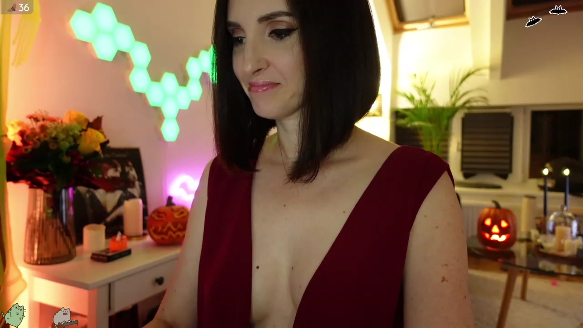 Gallery image thumbnail from Maddie's myfreecams stream on, 10/05/2023, 24:27 image 4 of 20