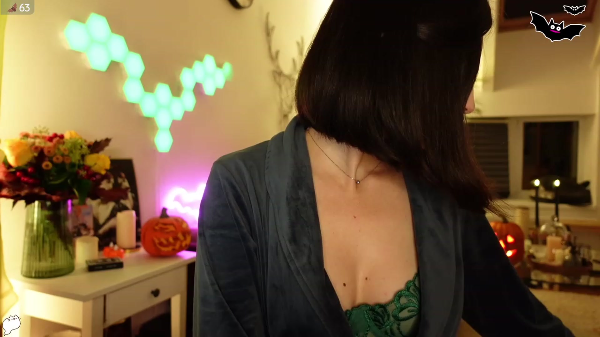 Gallery image thumbnail from Maddie's myfreecams stream on, 10/06/2023, 23:44 image 2 of 20