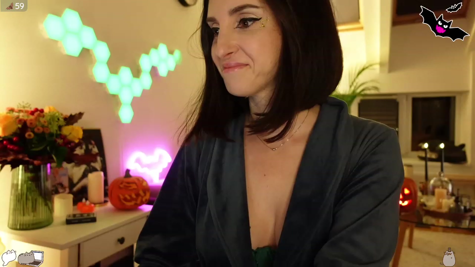 Gallery image thumbnail from Maddie's myfreecams stream on, 10/07/2023, 24:01 image 15 of 20