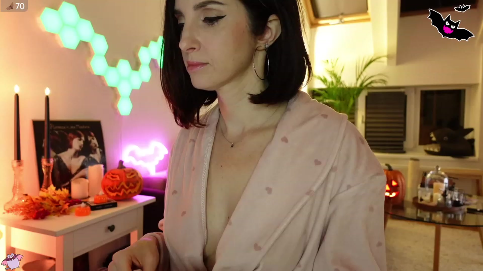 Gallery image thumbnail from Maddie's myfreecams stream on, 10/09/2023, 01:13 image 13 of 20