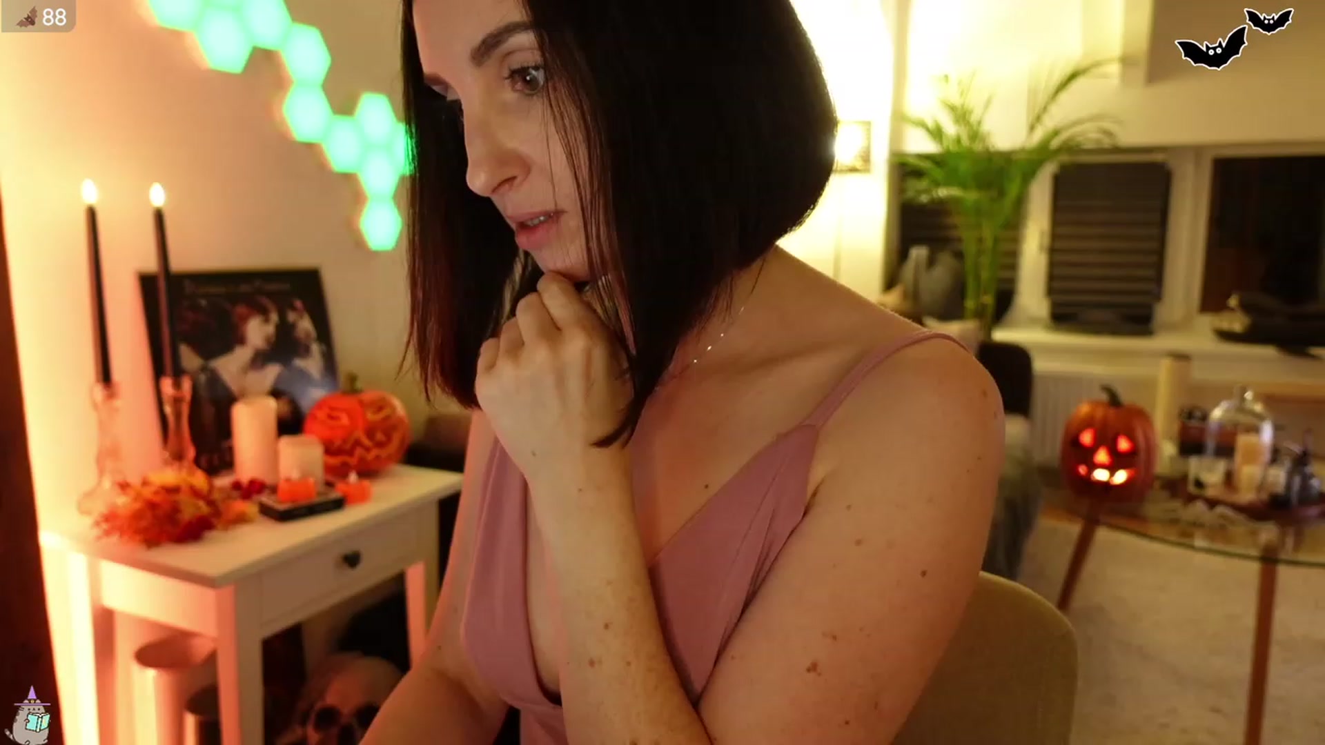 Gallery image thumbnail from Maddie's myfreecams stream on, 10/12/2023, 24:24 image 15 of 20