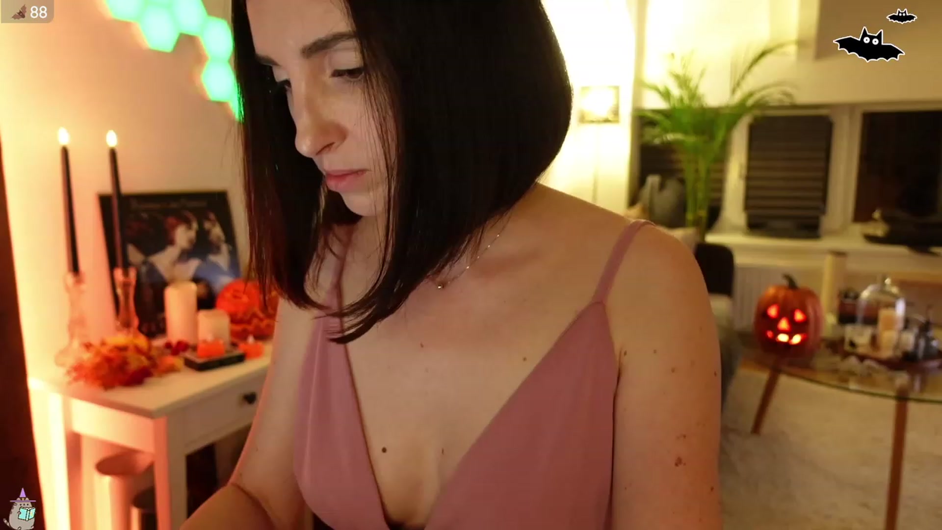 Gallery image thumbnail from Maddie's myfreecams stream on, 10/12/2023, 24:24 image 19 of 20