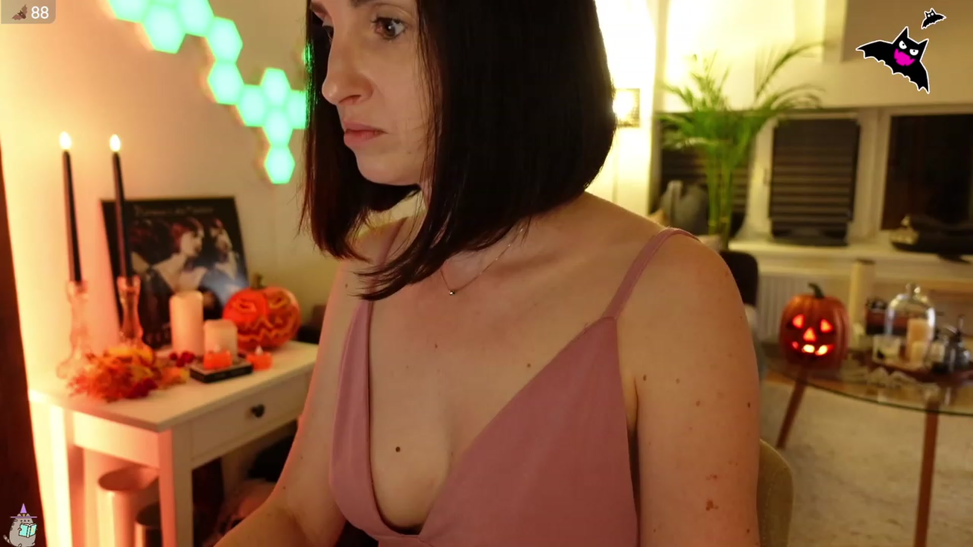Gallery image thumbnail from Maddie's myfreecams stream on, 10/12/2023, 24:24 image 12 of 20