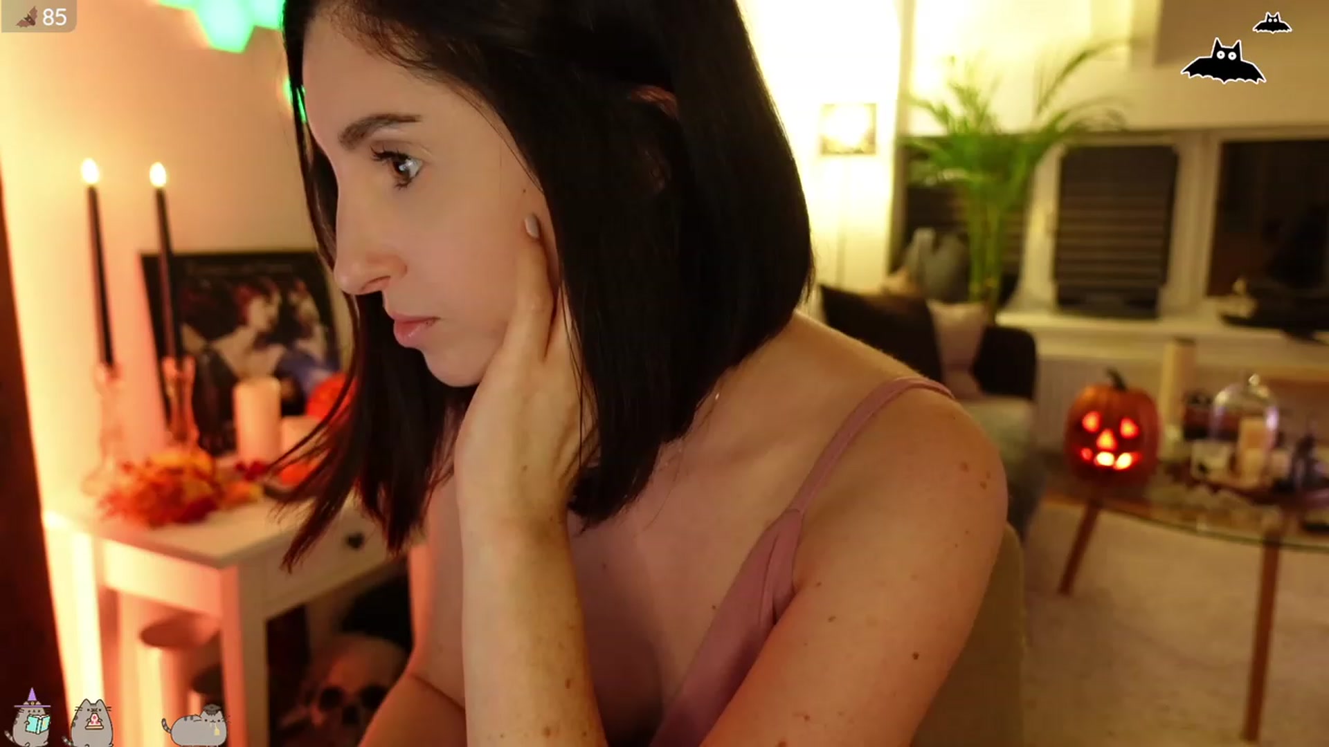 Gallery image thumbnail from Maddie's myfreecams stream on, 10/12/2023, 01:33 image 16 of 20