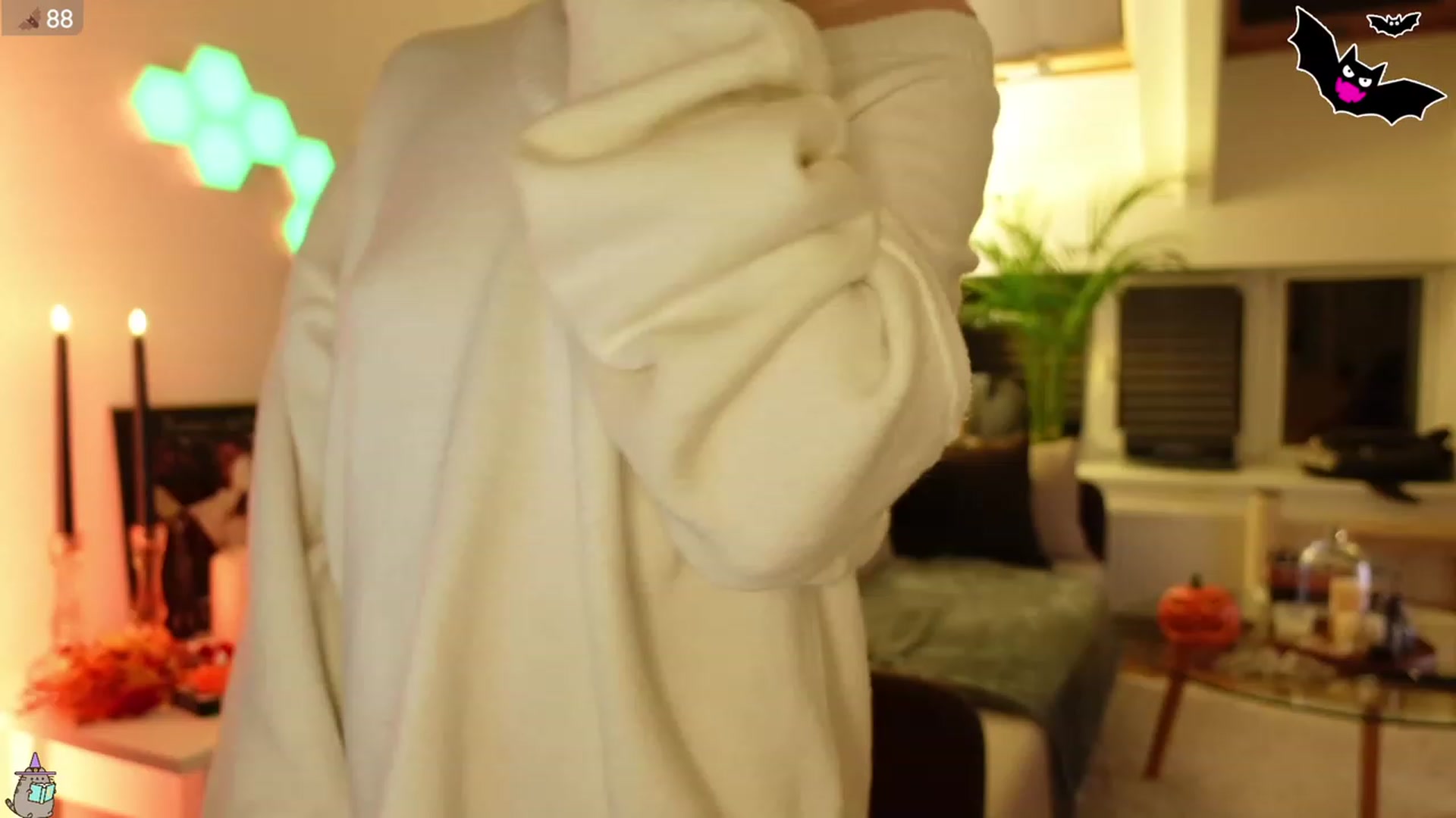 Gallery image thumbnail from Maddie's myfreecams stream on, 10/12/2023, 23:32 image 14 of 20