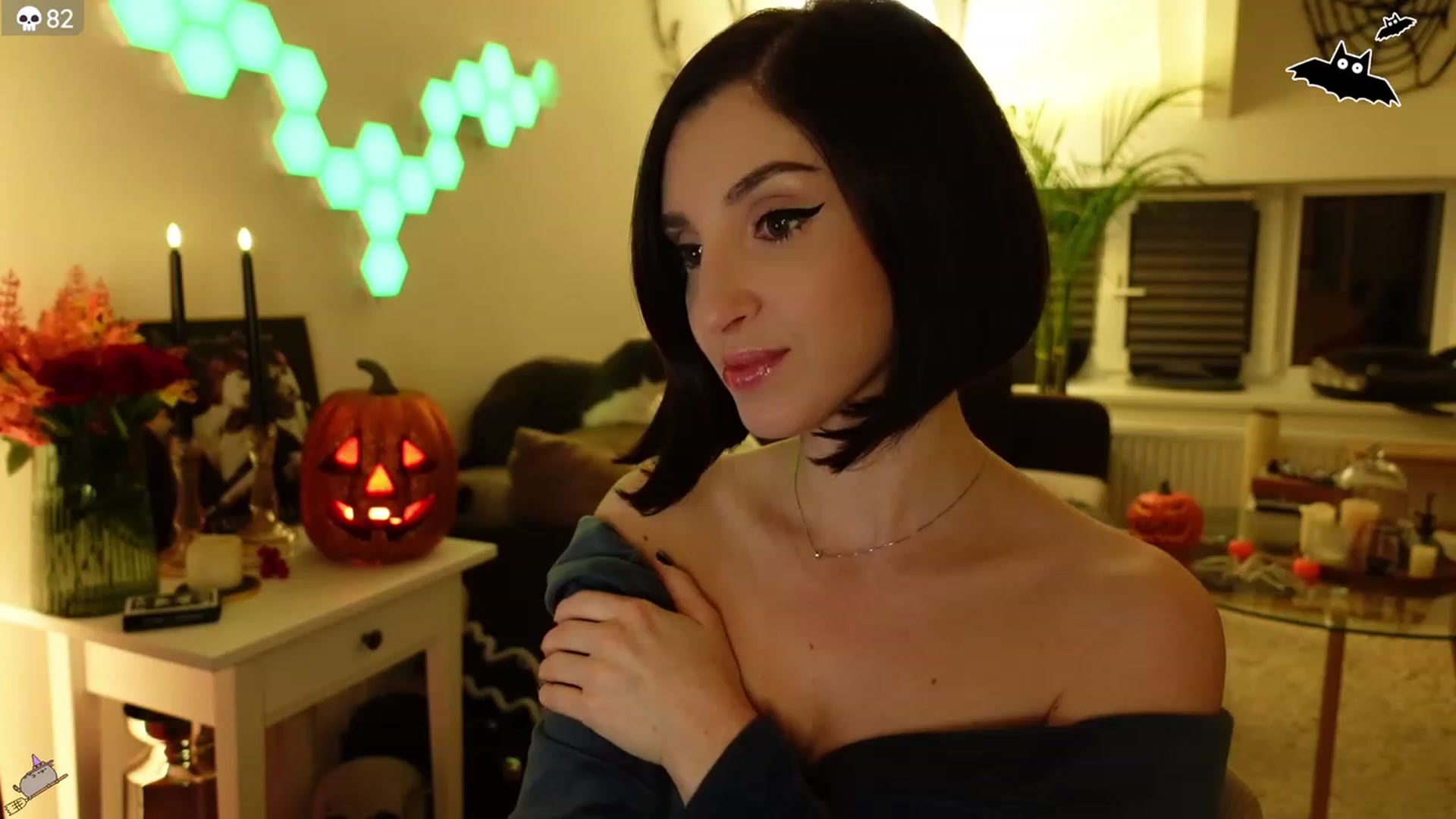 Gallery image thumbnail from Maddie's myfreecams stream on, 10/16/2023, 03:16 image 4 of 20