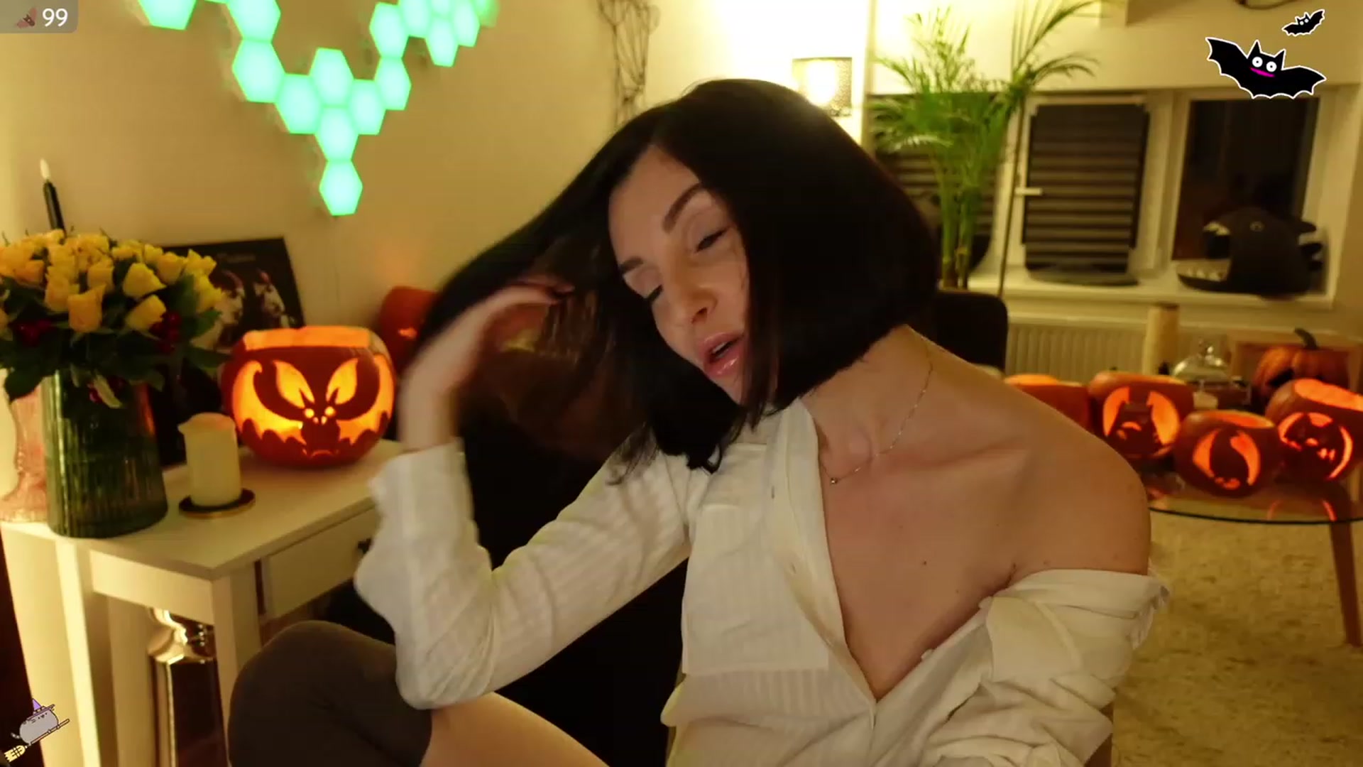 Gallery image thumbnail from Maddie's myfreecams stream on, 10/23/2023, 02:00 image 6 of 20