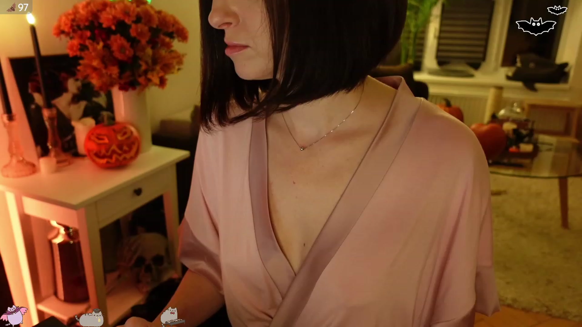 Gallery image thumbnail from Maddie's myfreecams stream on, 10/31/2023, 03:52 image 13 of 20