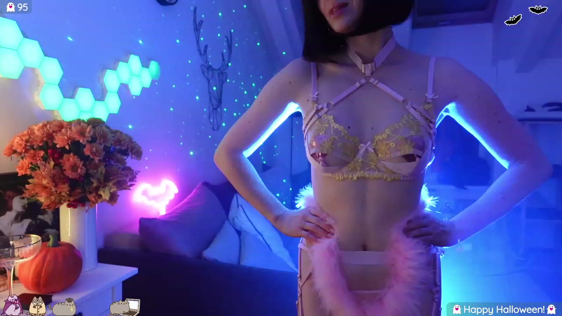 Gallery image thumbnail from Maddie's myfreecams stream on, 11/01/2023, 04:08 image 12 of 20