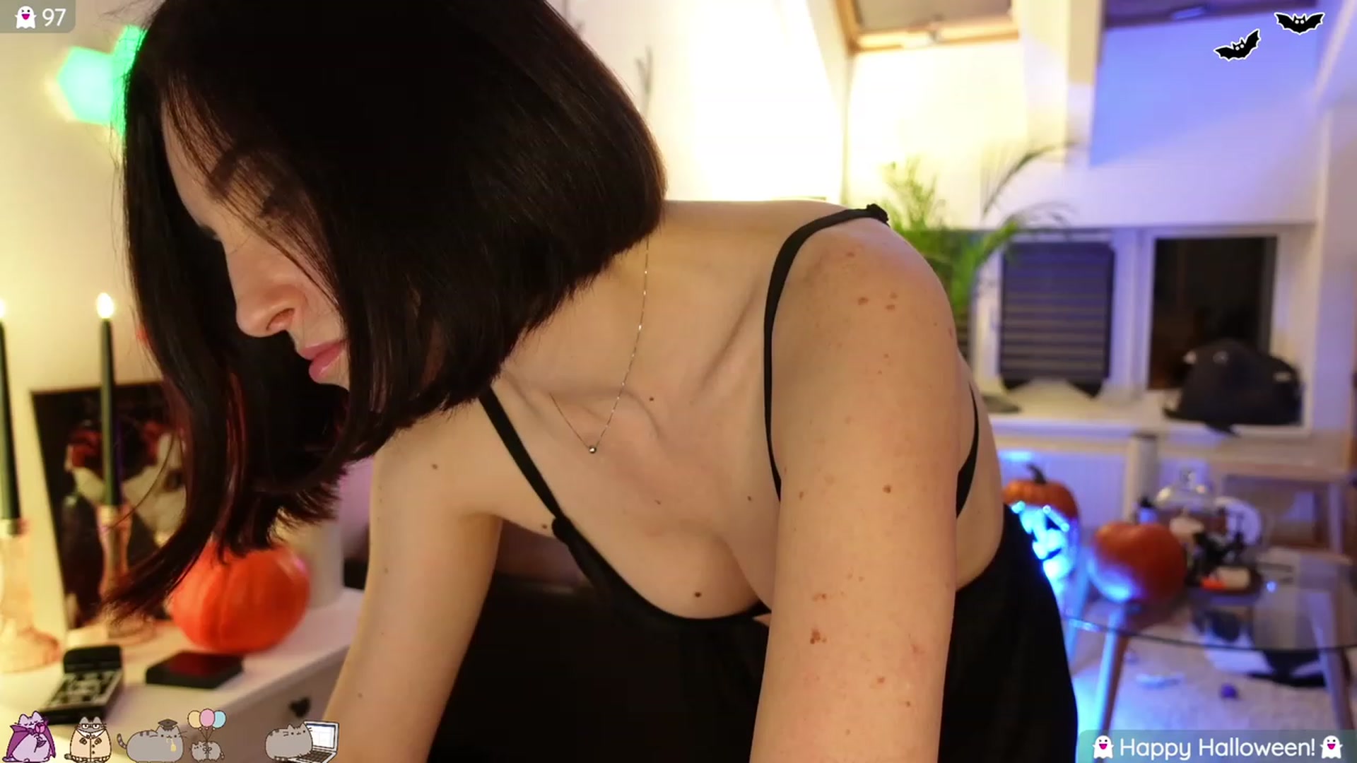 Gallery image thumbnail from Maddie's myfreecams stream on, 11/01/2023, 04:44 image 17 of 20