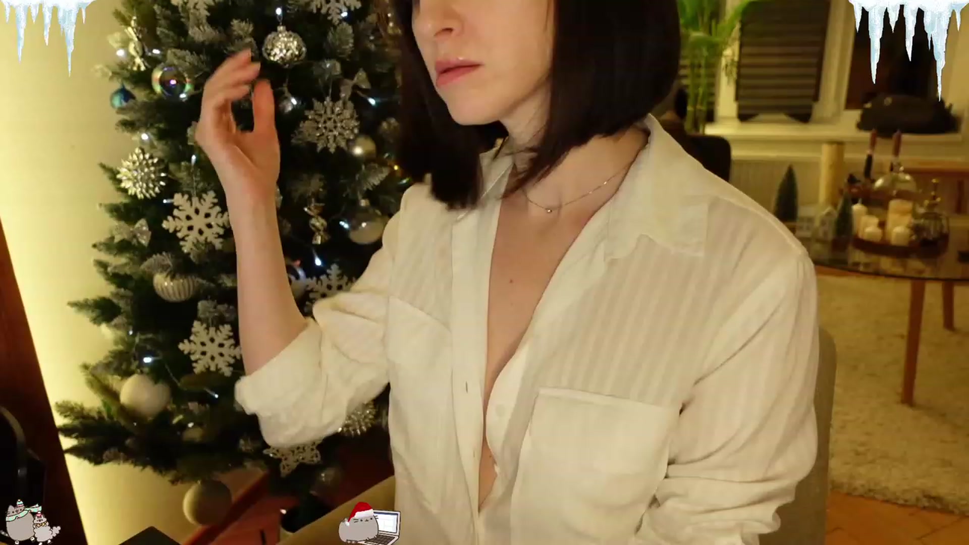 Gallery image thumbnail from Maddie's myfreecams stream on, 12/06/2023, 24:45 image 5 of 20