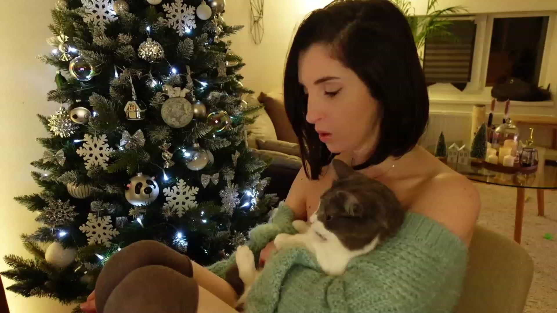 Gallery image thumbnail from Maddie's myfreecams stream on, 12/17/2023, 02:14 image 13 of 20
