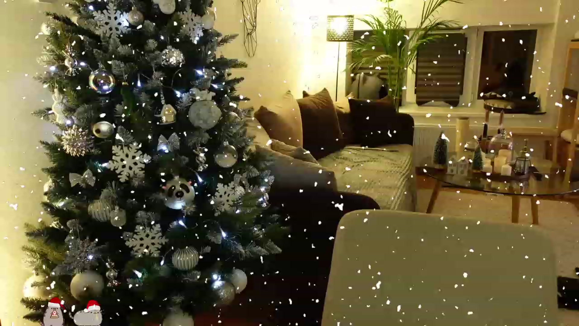 Gallery image thumbnail from Maddie's myfreecams stream on, 12/21/2023, 05:55 image 5 of 20