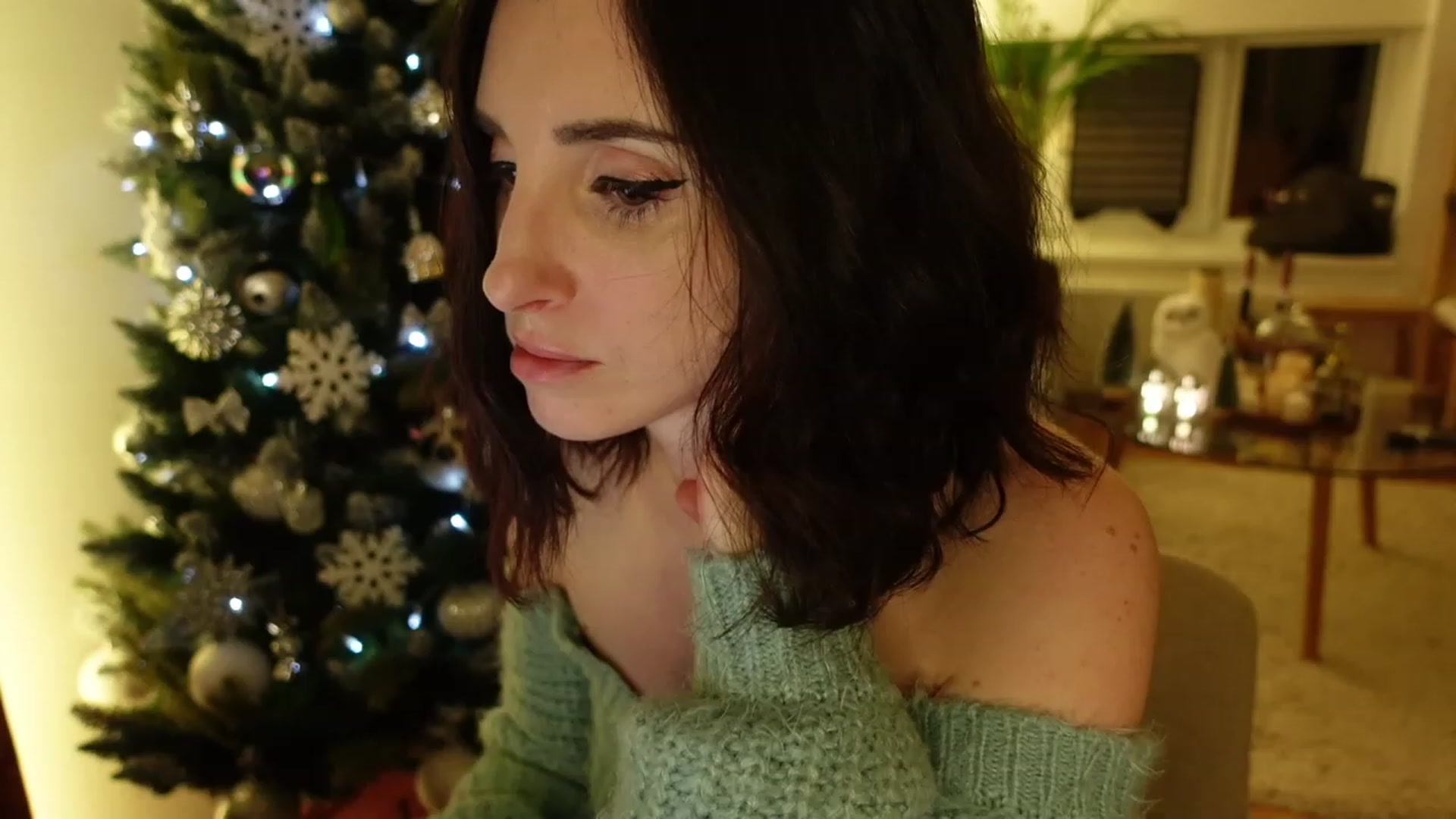 Gallery image thumbnail from Maddie's myfreecams stream on, 12/23/2023, 05:03 image 17 of 20