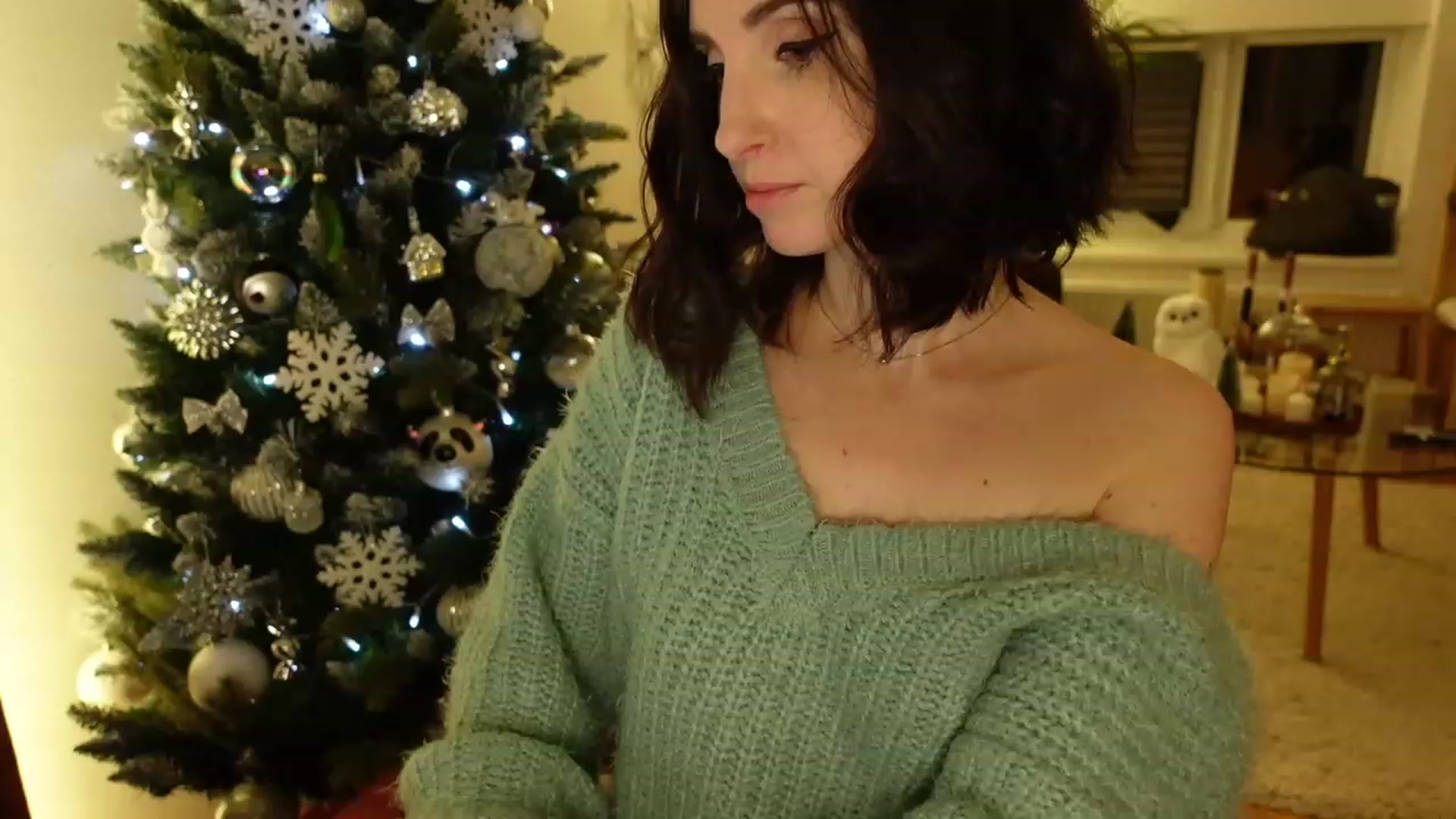 Gallery image thumbnail from Maddie's myfreecams stream on, 12/23/2023, 05:03 image 12 of 20