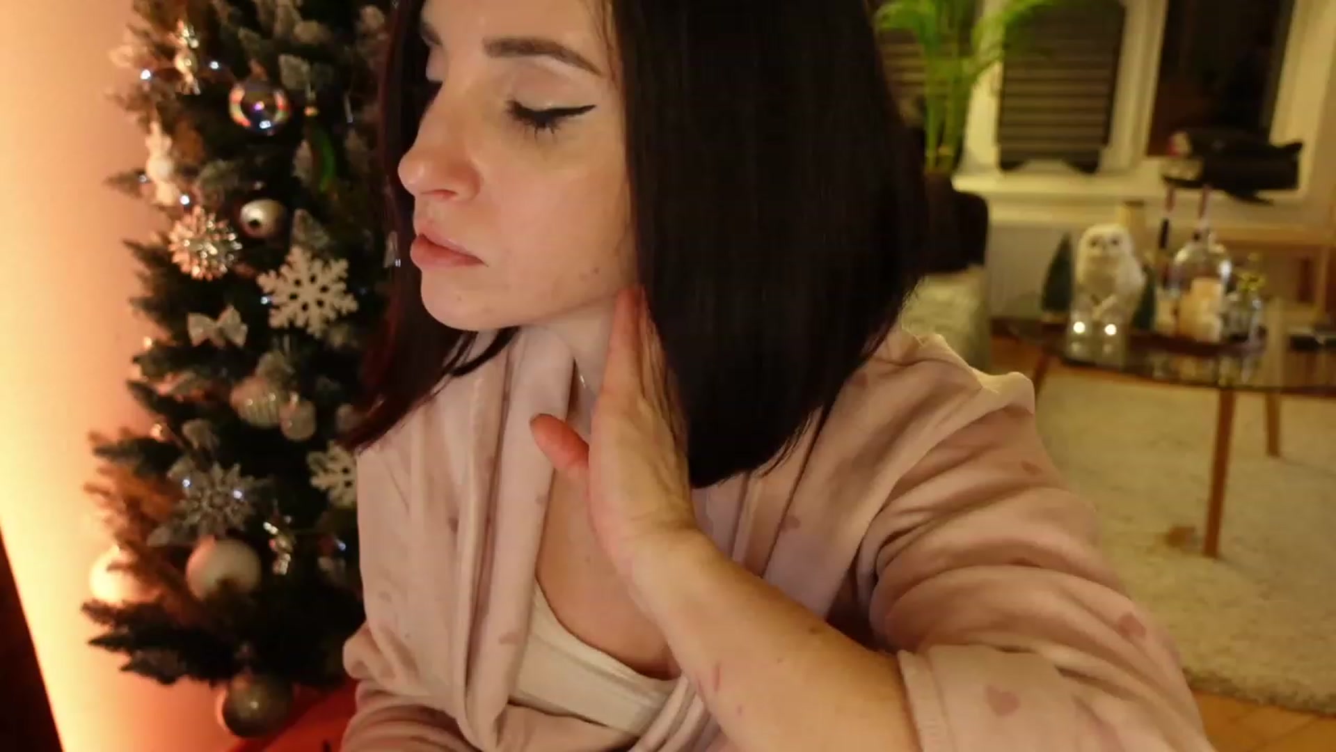Gallery image thumbnail from Maddie's myfreecams stream on, 12/26/2023, 05:53 image 10 of 20