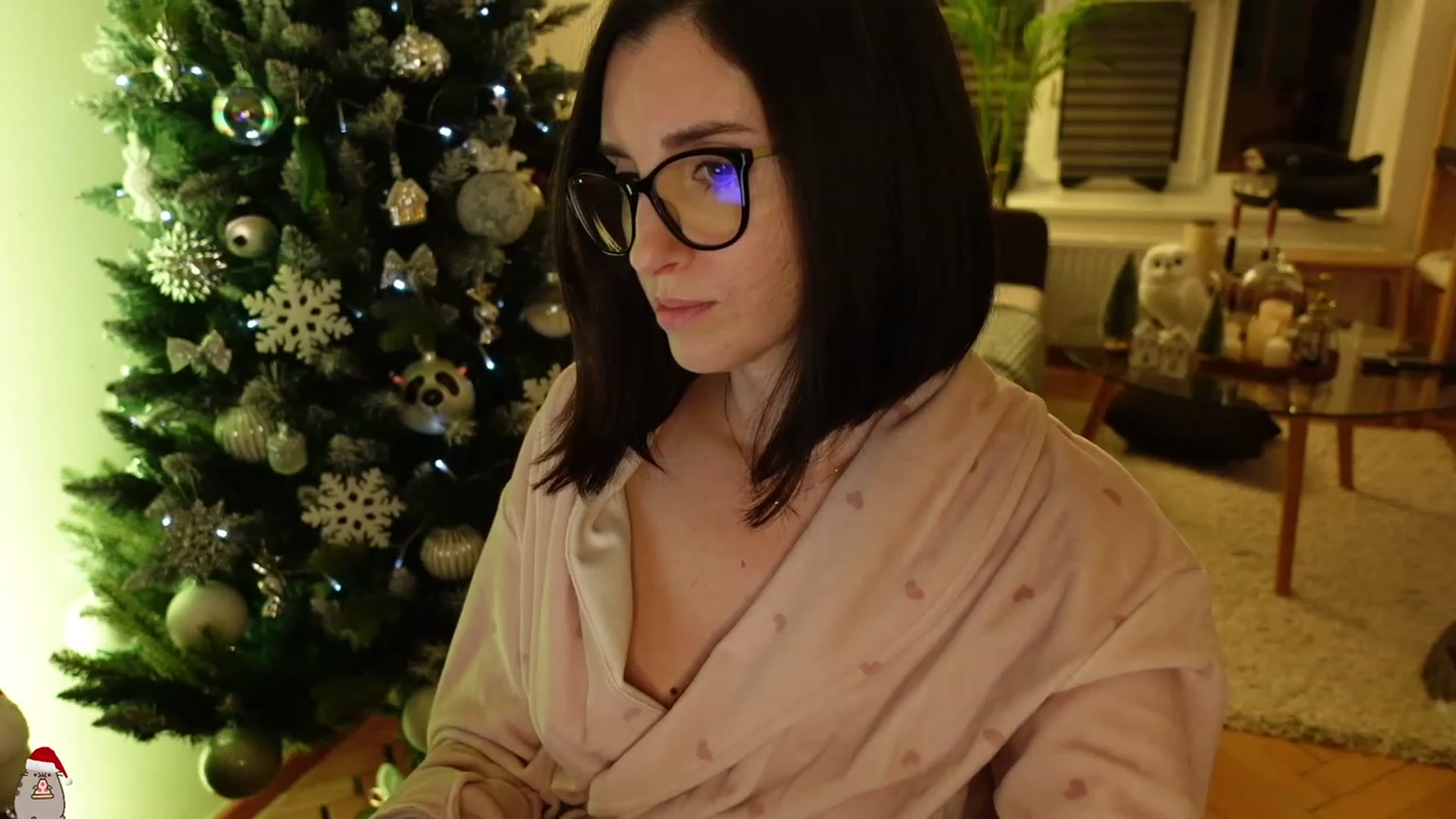 Gallery image thumbnail from Maddie's myfreecams stream on, 12/26/2023, 21:31 image 9 of 20