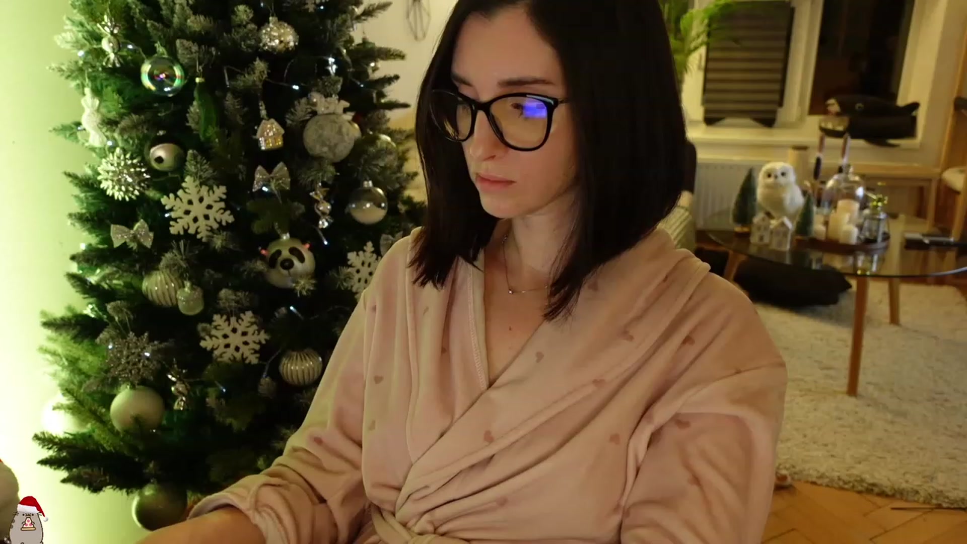 Gallery image thumbnail from Maddie's myfreecams stream on, 12/26/2023, 21:31 image 13 of 20