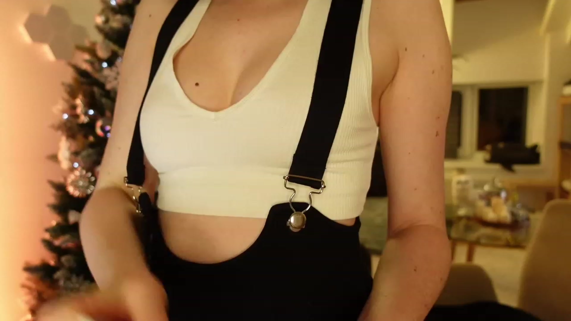 Gallery image thumbnail from Maddie's myfreecams stream on, 01/04/2024, 02:29 image 12 of 20