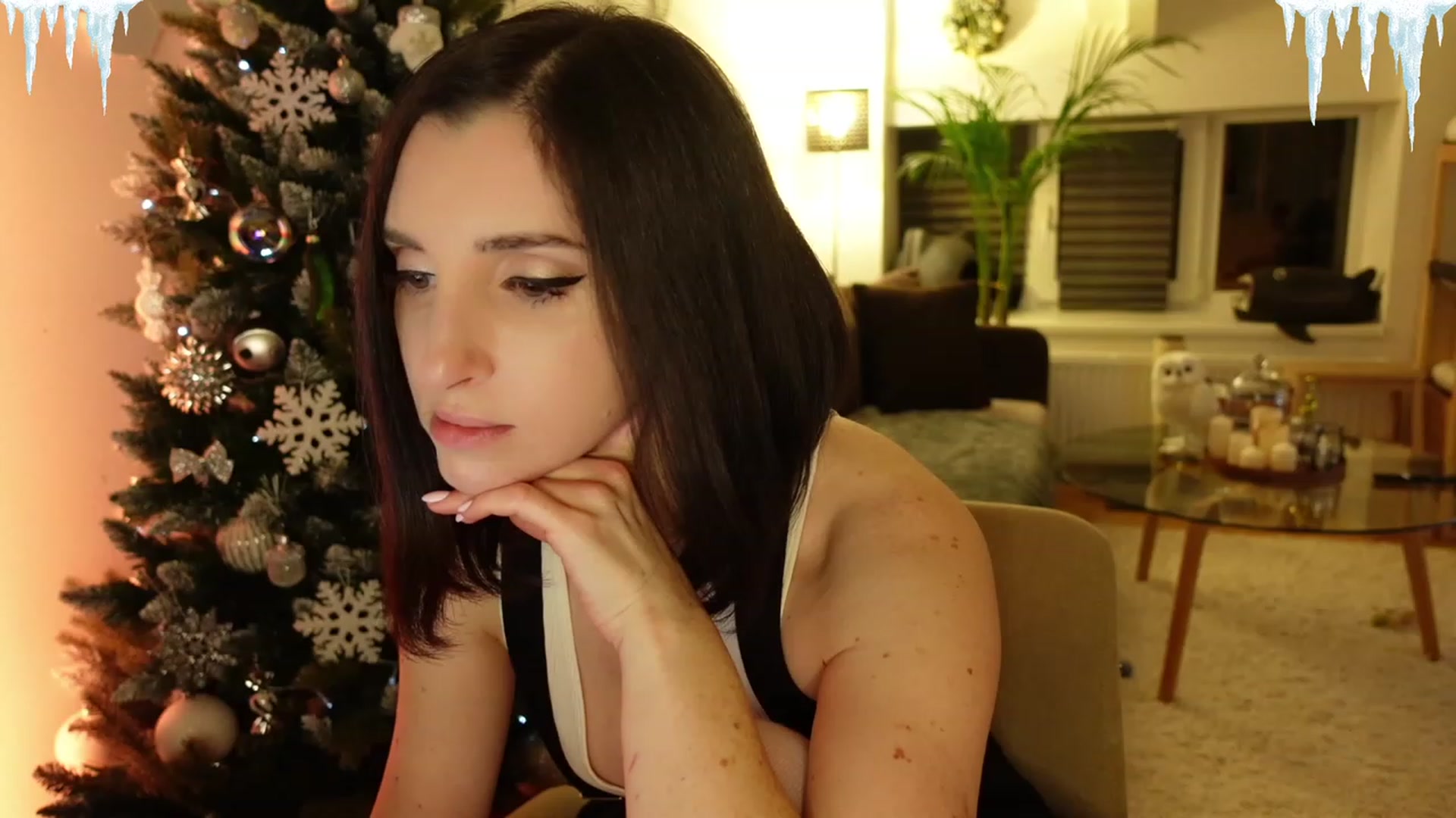 Gallery image thumbnail from Maddie's myfreecams stream on, 01/04/2024, 02:29 image 2 of 20