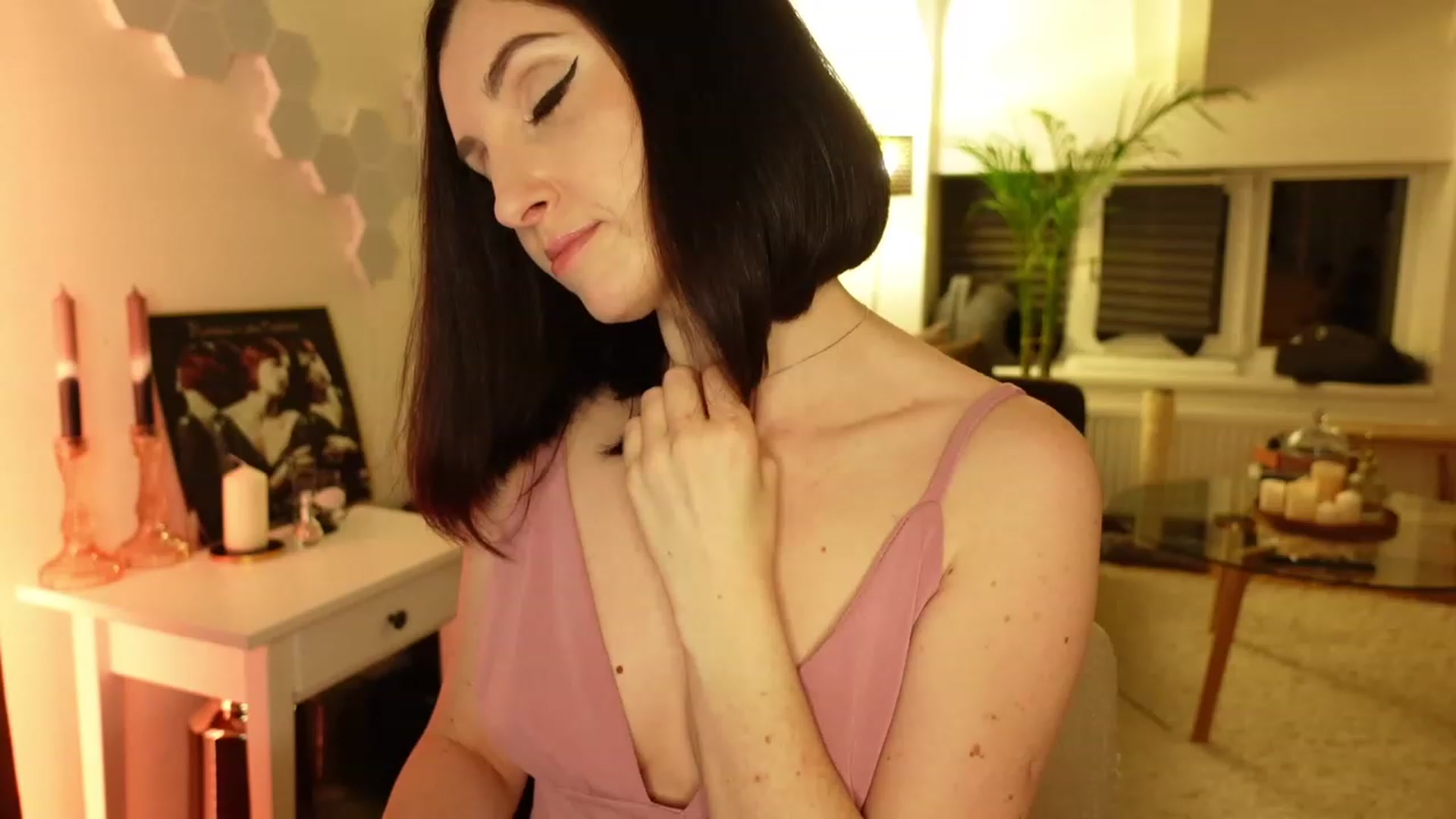 Gallery image thumbnail from Maddie's myfreecams stream on, 01/22/2024, 24:34 image 9 of 20