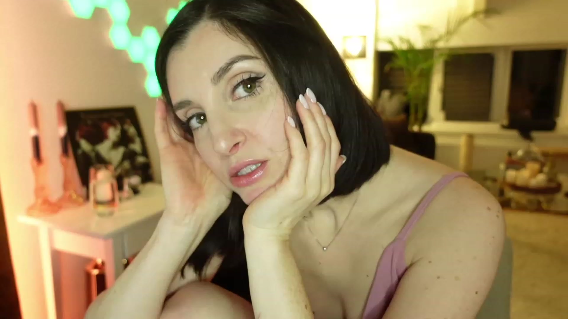 Gallery image thumbnail from Maddie's myfreecams stream on, 01/24/2024, 02:23 image 8 of 20