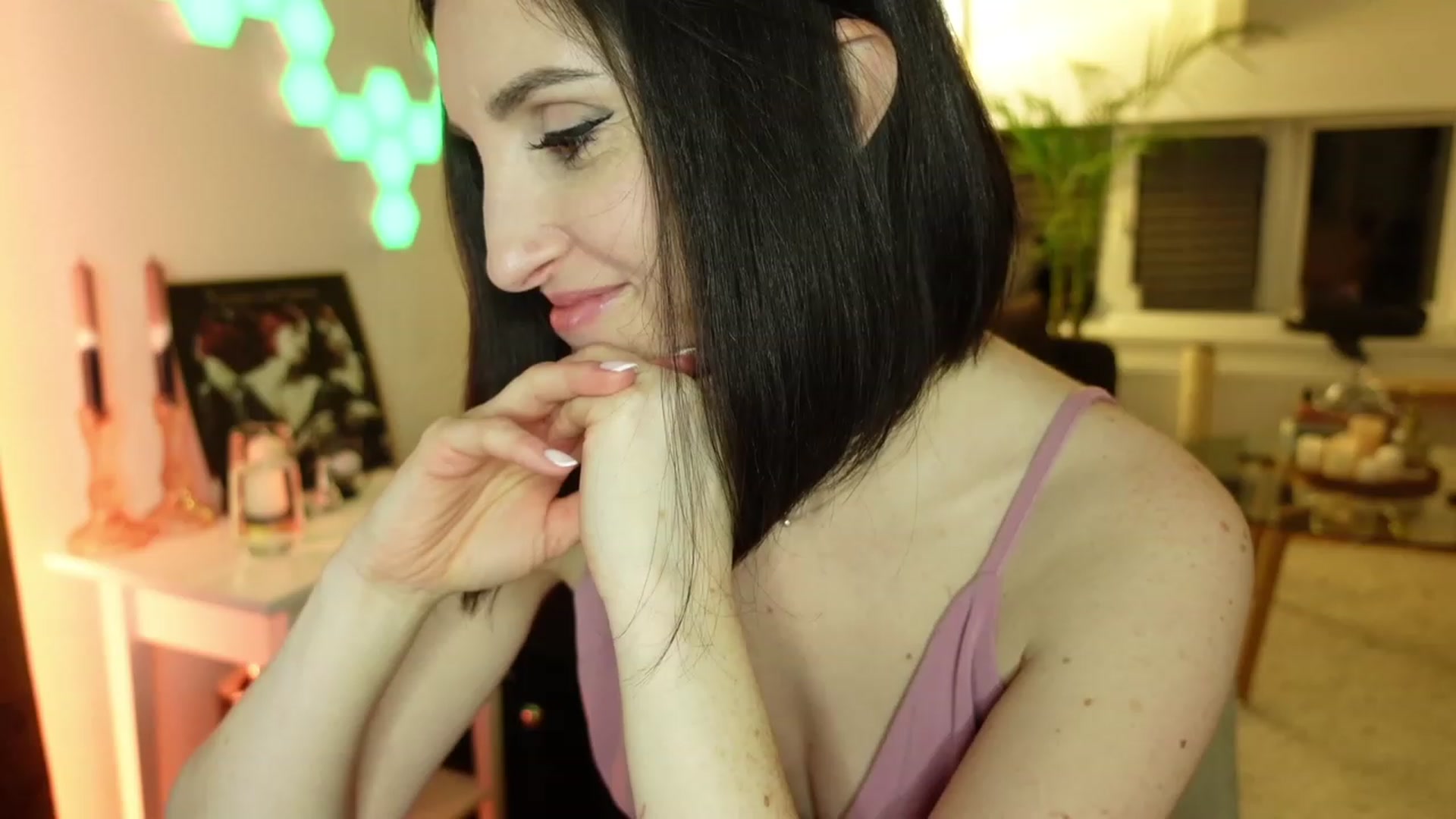 Gallery image thumbnail from Maddie's myfreecams stream on, 01/24/2024, 02:23 image 5 of 20