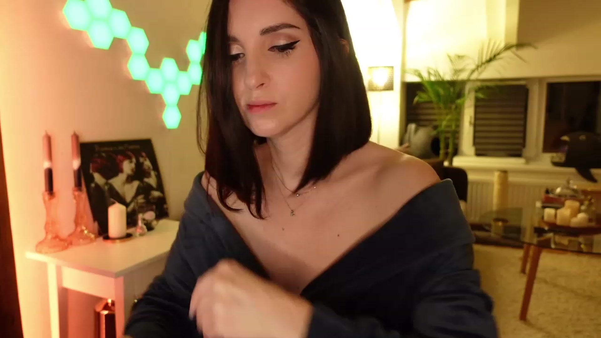 Gallery image thumbnail from Maddie's myfreecams stream on, 01/26/2024, 01:30 image 10 of 20