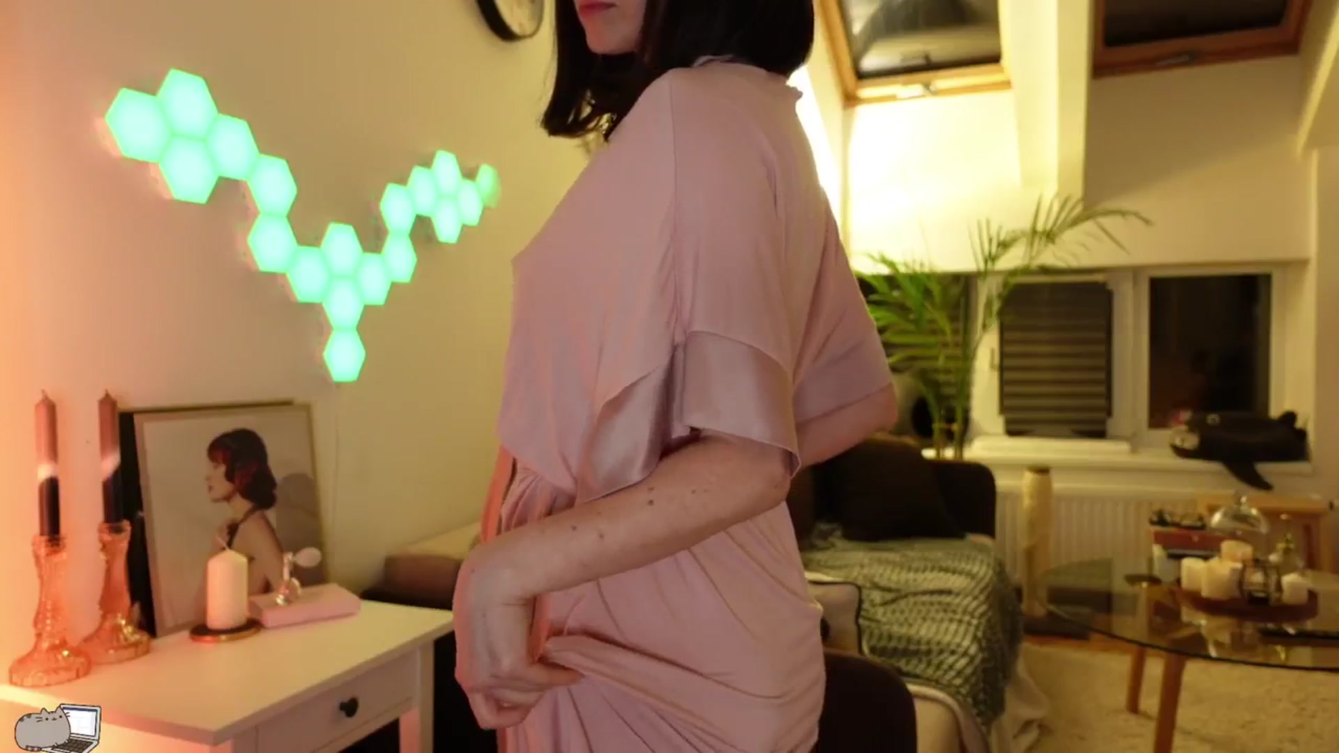 Gallery image thumbnail from Maddie's myfreecams stream on, 02/16/2024, 03:45 image 8 of 20
