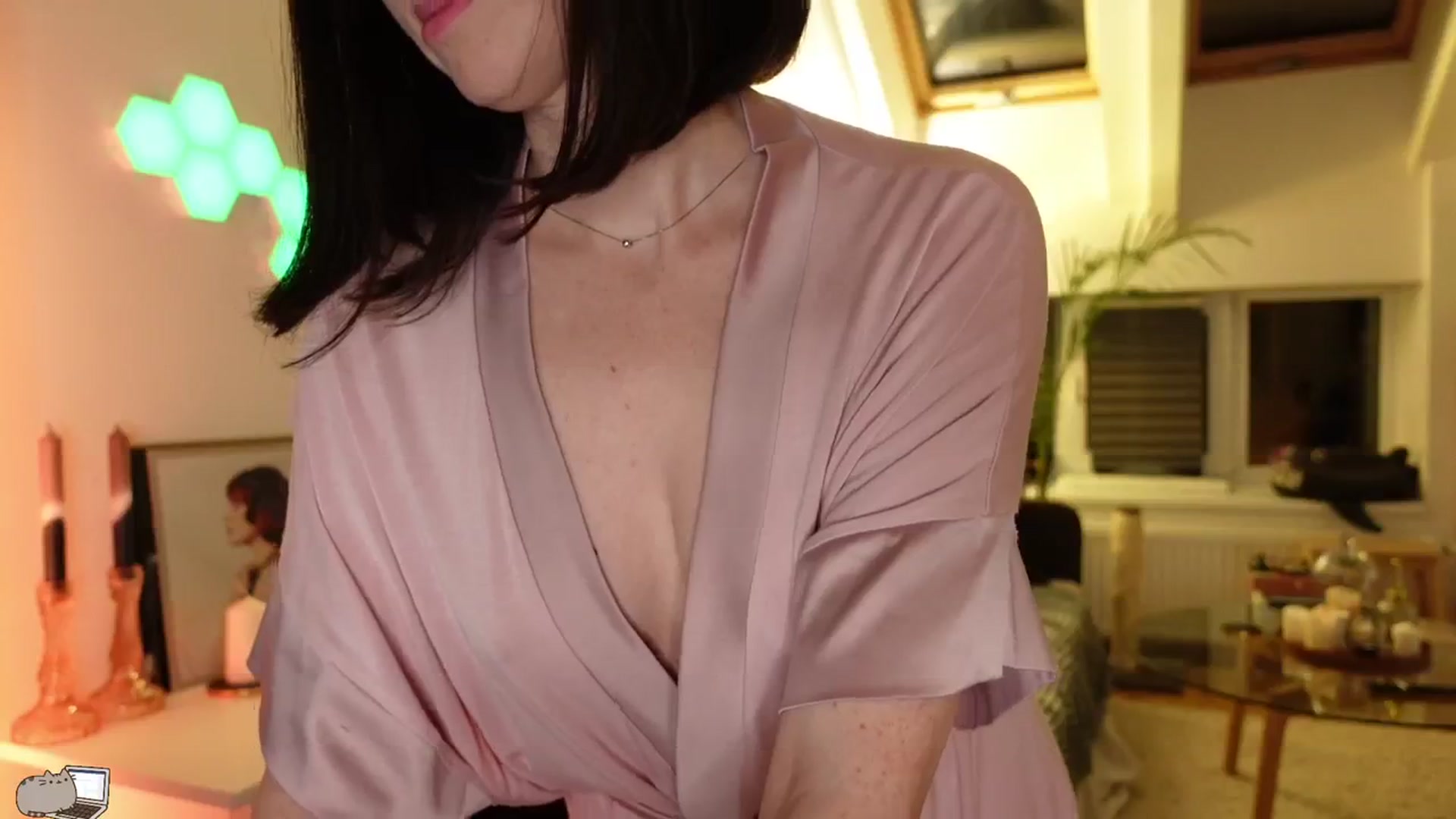 Gallery image thumbnail from Maddie's myfreecams stream on, 02/16/2024, 03:45 image 14 of 20