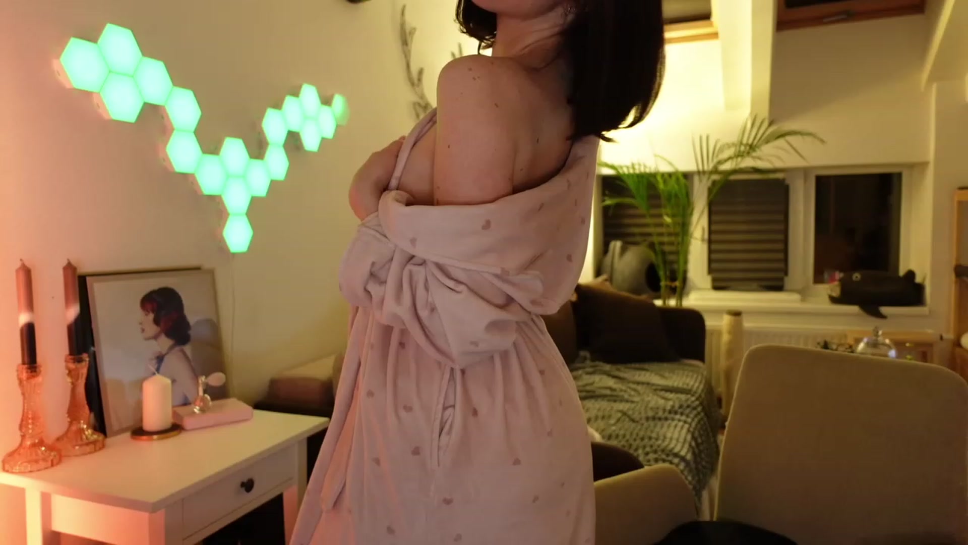 Gallery image thumbnail from Maddie's myfreecams stream on, 02/17/2024, 02:35 image 12 of 20