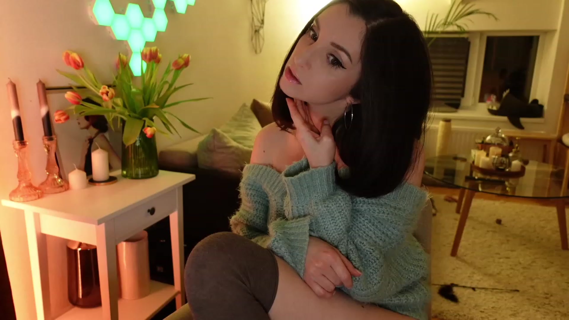 Gallery image thumbnail from Maddie's myfreecams stream on, 03/12/2024, 24:42 image 2 of 20