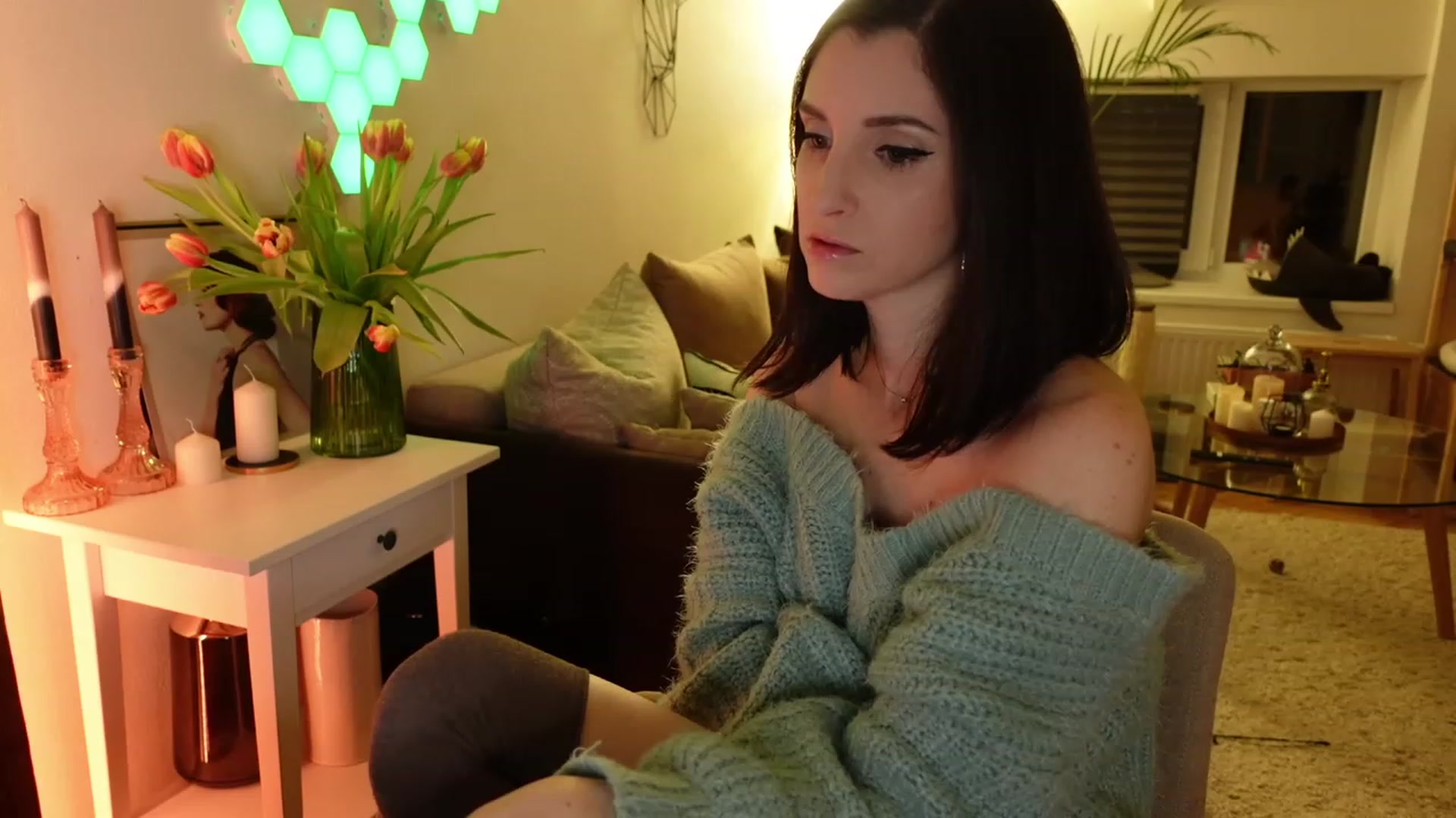 Gallery image thumbnail from Maddie's myfreecams stream on, 03/12/2024, 24:42 image 18 of 20