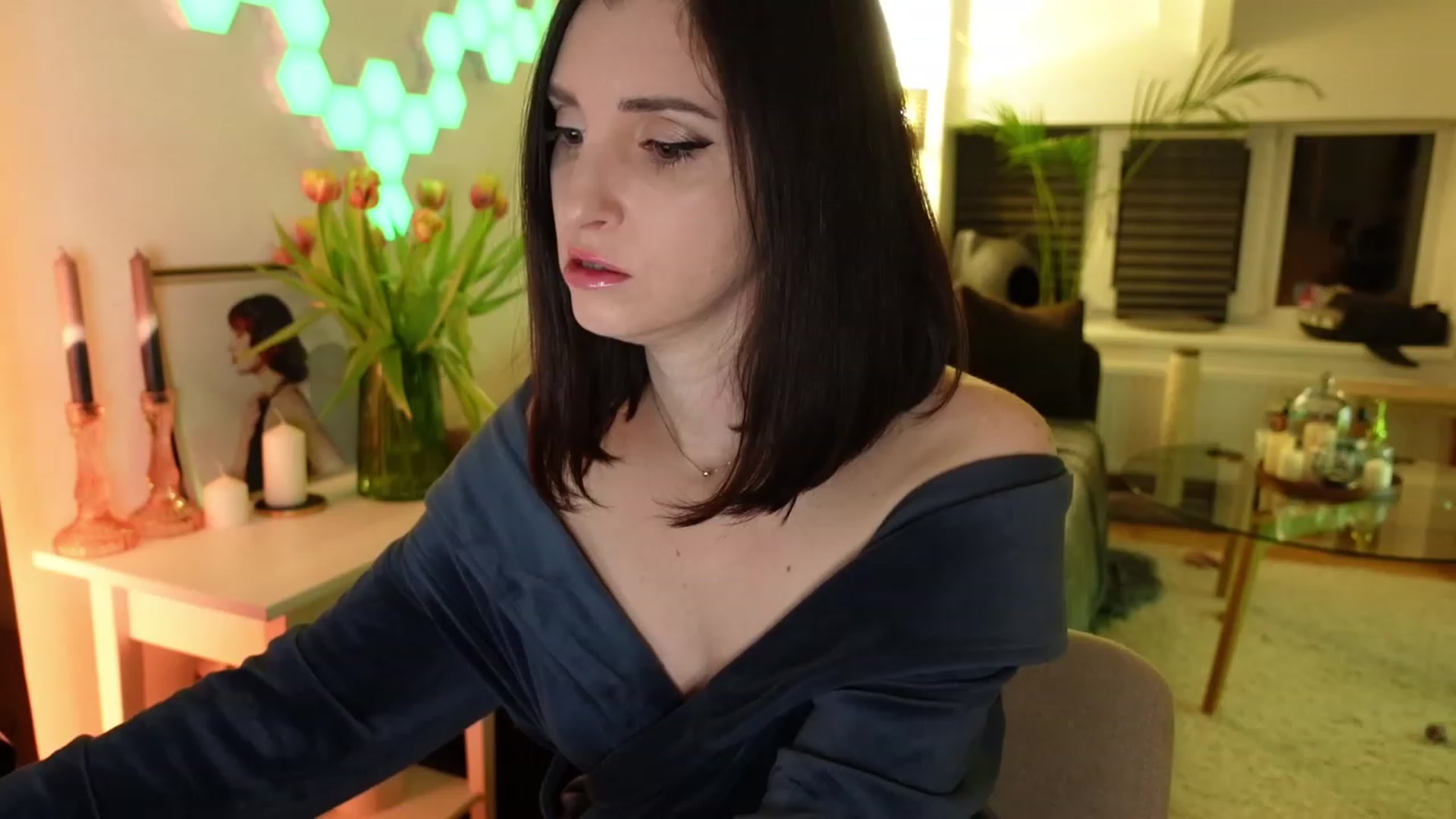 Gallery image thumbnail from Maddie's myfreecams stream on, 03/13/2024, 02:12 image 4 of 20