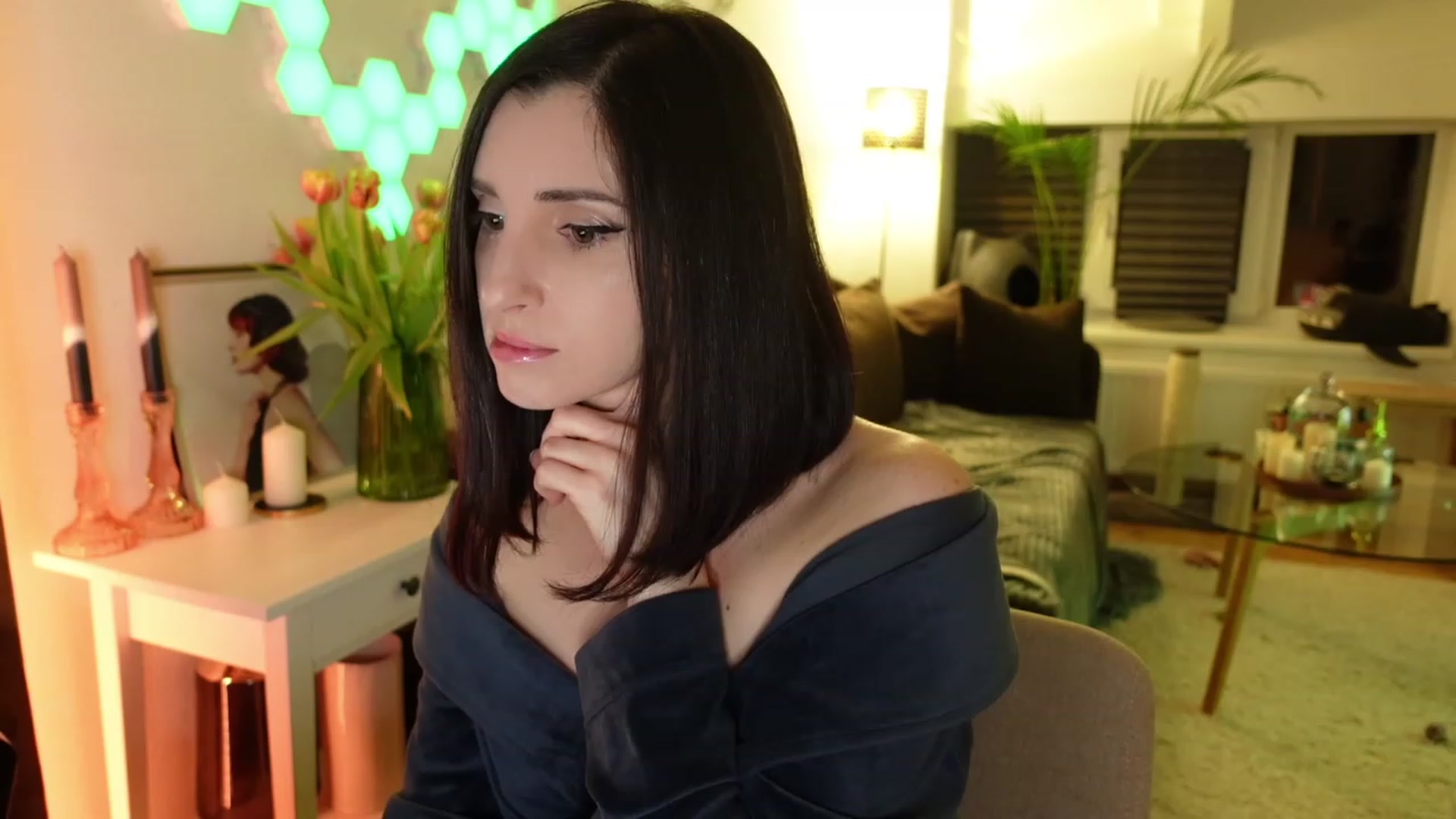 Gallery image thumbnail from Maddie's myfreecams stream on, 03/13/2024, 02:12 image 10 of 20