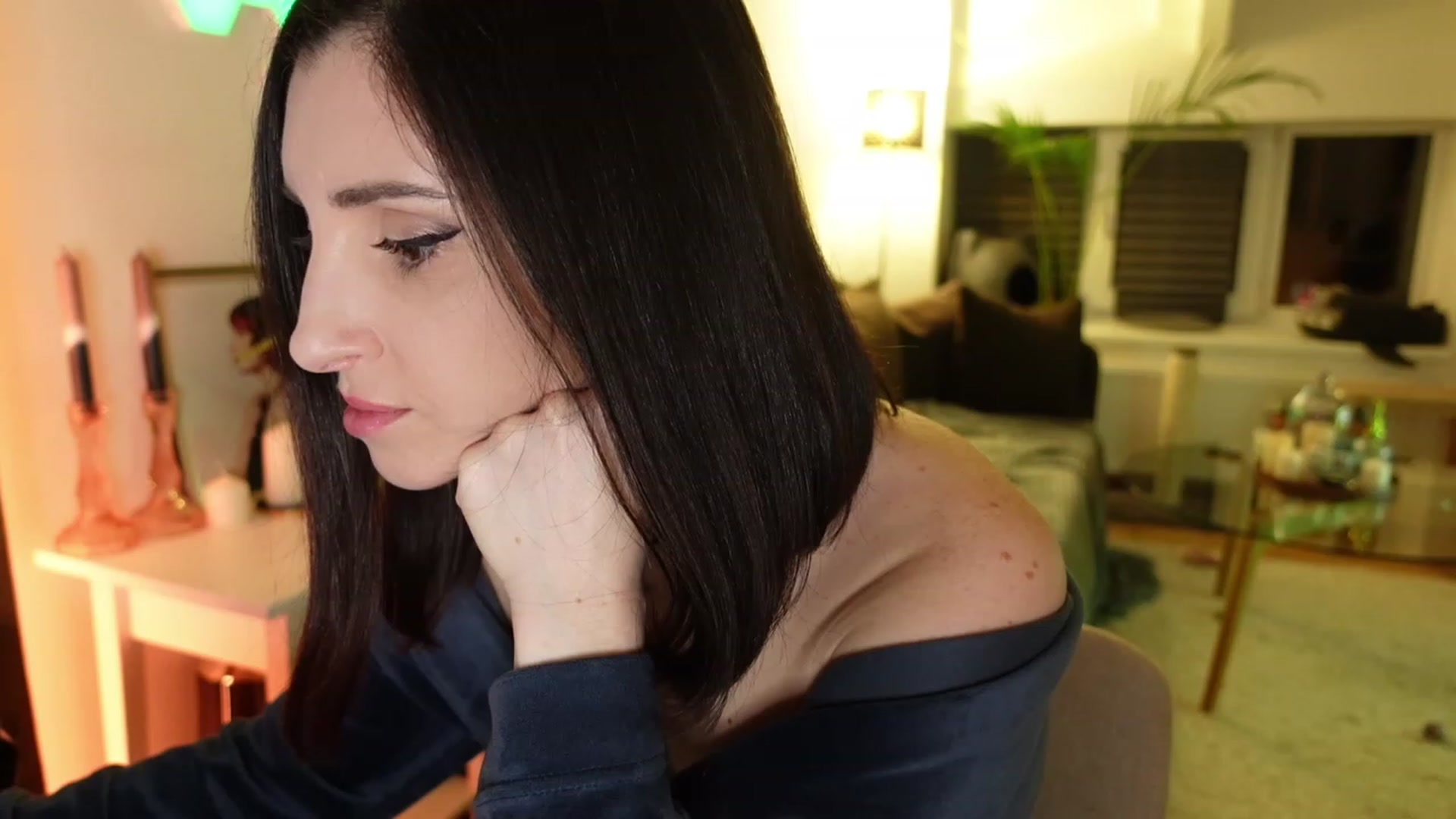 Gallery image thumbnail from Maddie's myfreecams stream on, 03/13/2024, 02:12 image 3 of 20