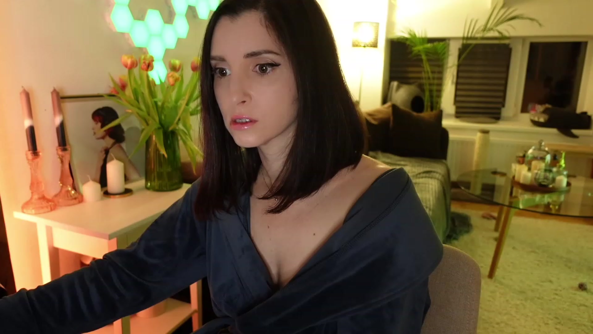 Gallery image thumbnail from Maddie's myfreecams stream on, 03/13/2024, 02:12 image 16 of 20